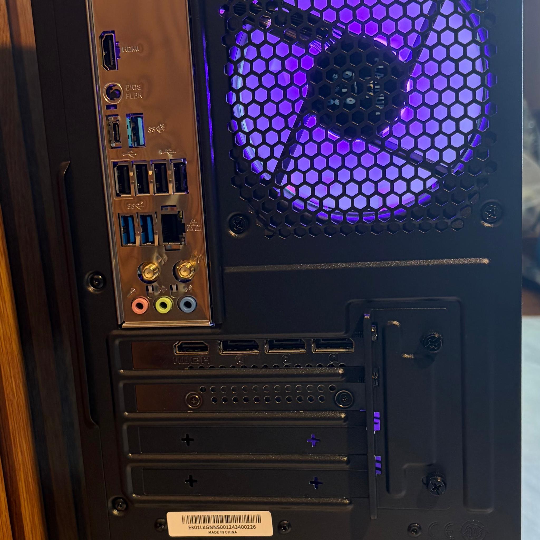RTX 5060 | RYZEN 5 8400F | 16GB DDR5 | 1TB SSD | 650W | 240MM