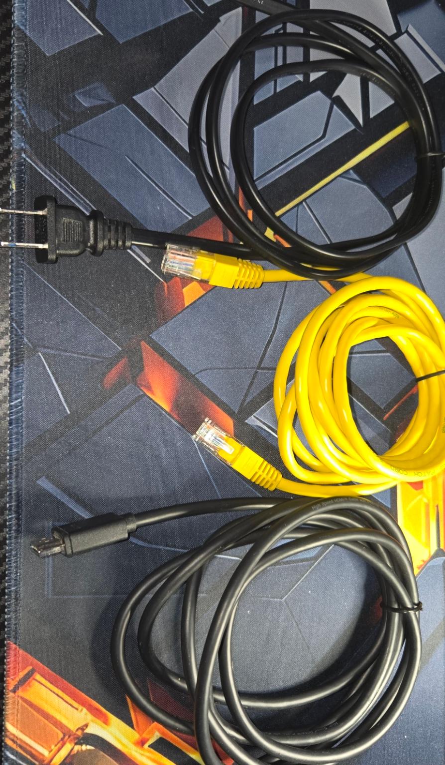 Don't Miss Out It's A Great Christmas Present. Series X w/Accessories & Games