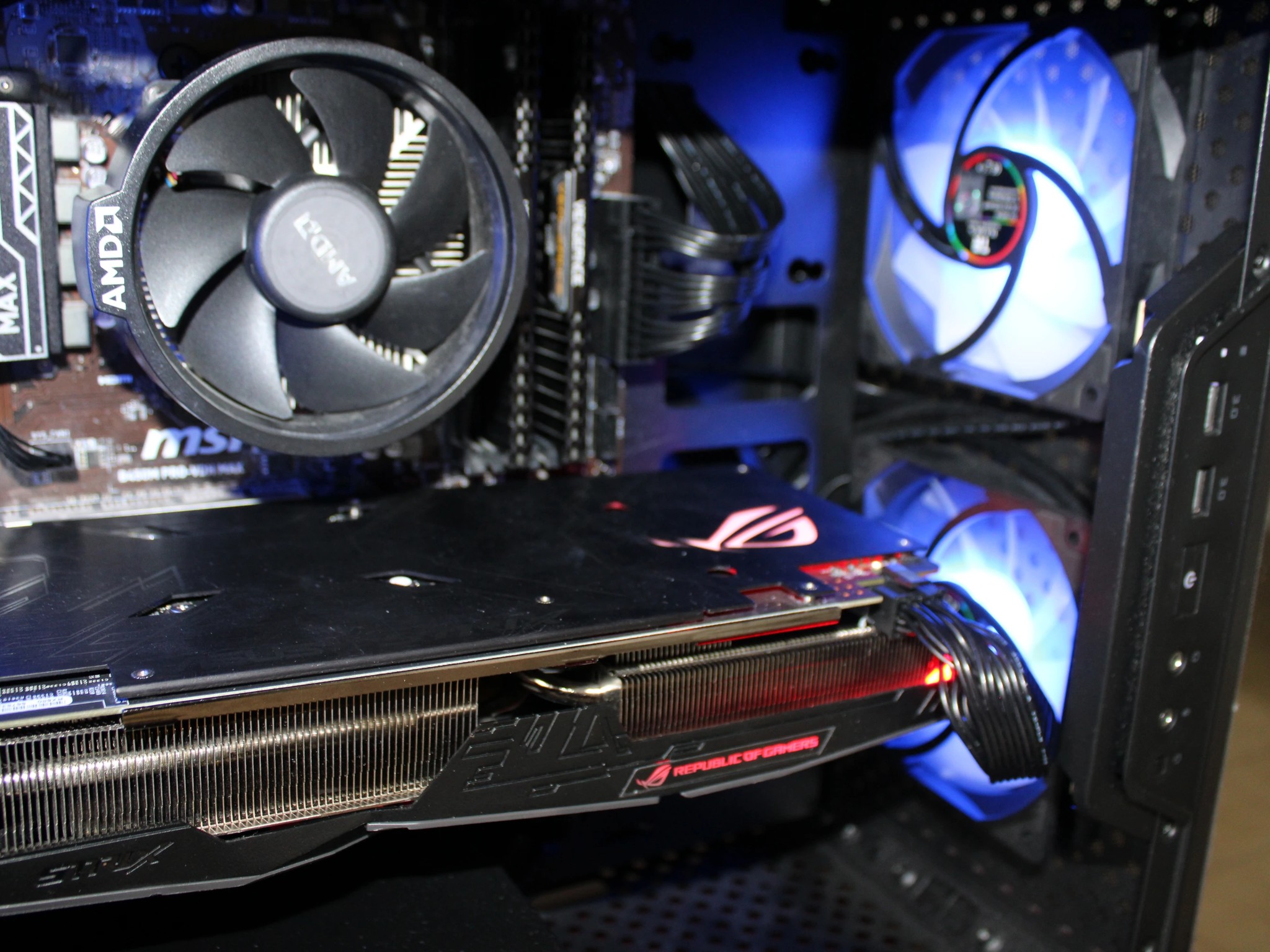 Super Clean E-Sports Bomber | Ryzen 5 3600X | ROG Strix RX 580 3 Fan | 16GB Corsair DDR4