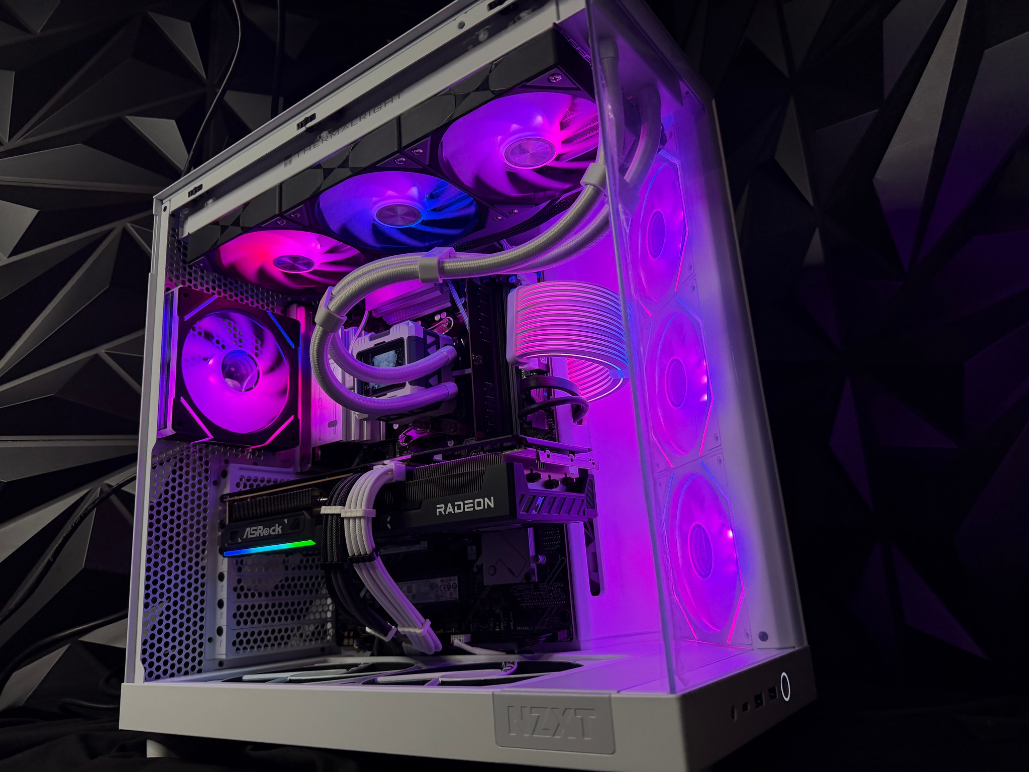 🖤❄️ BLACK ICE ❄️🖤Ryzen 9 7900X| RX 9070 | 4.5 TB NVMe| 32 GB DDR5| 850W Gold PSU