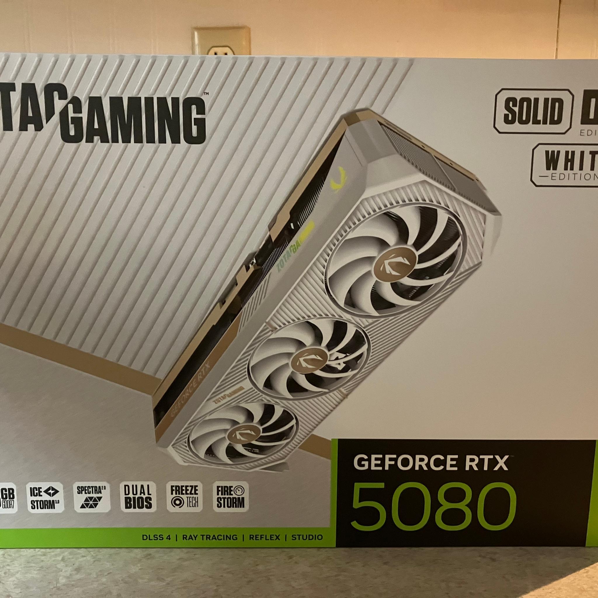 ZOTAC GAMING GeForce RTX 5080 SOLID OC White Edition