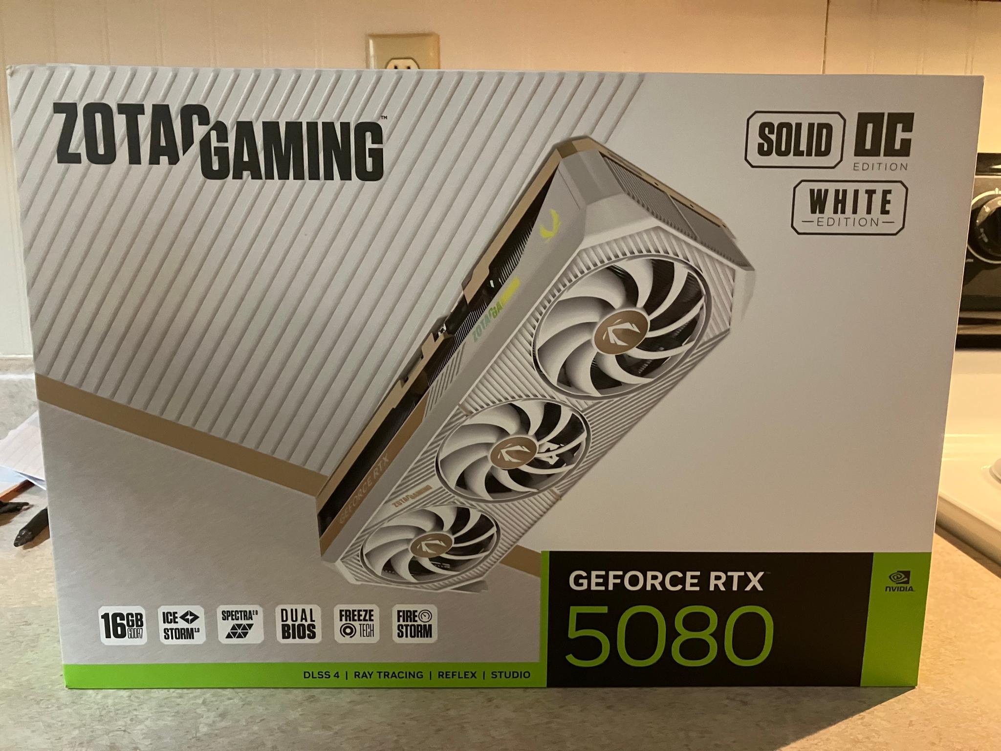 ZOTAC GAMING GeForce RTX 5080 SOLID OC White Edition