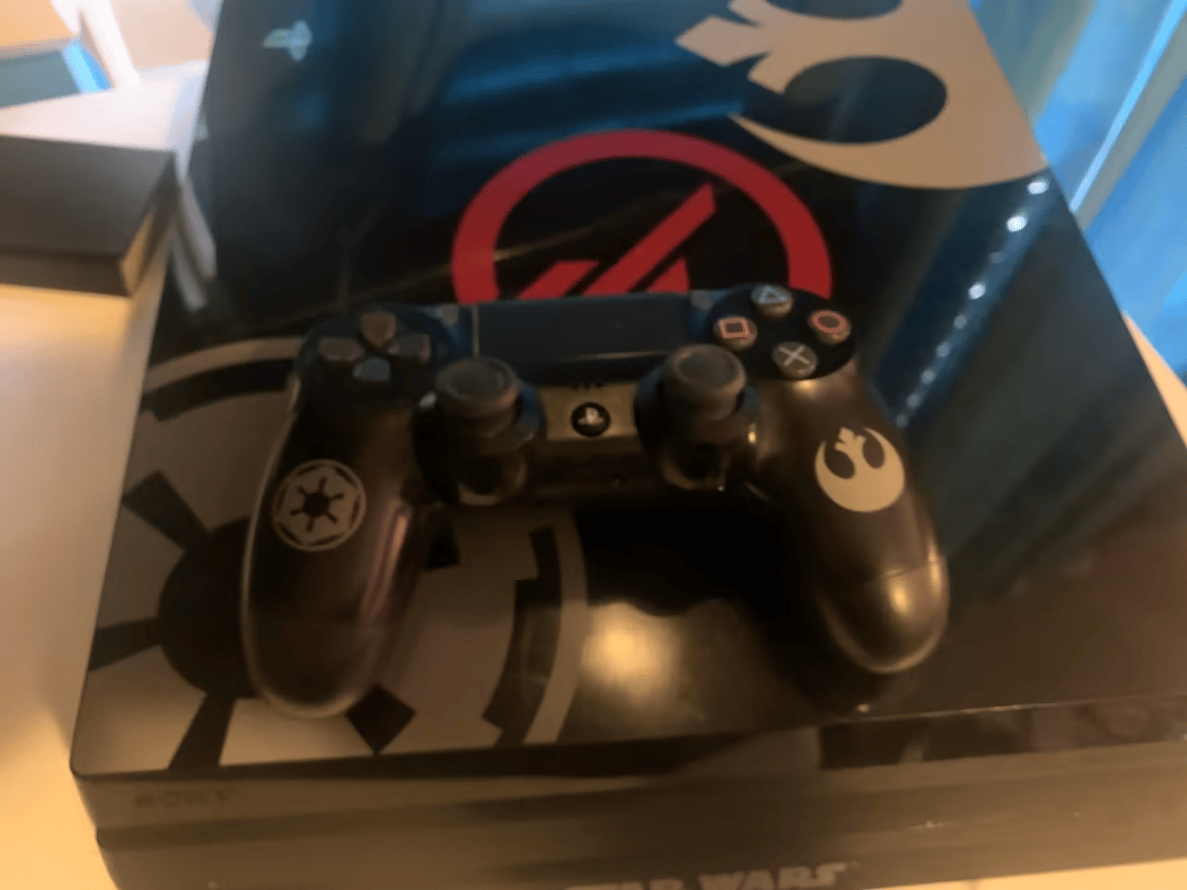 PlayStation 4 Pro Star Wars Battlefront 2 Edition (Only Comes with PS4 And Controller)