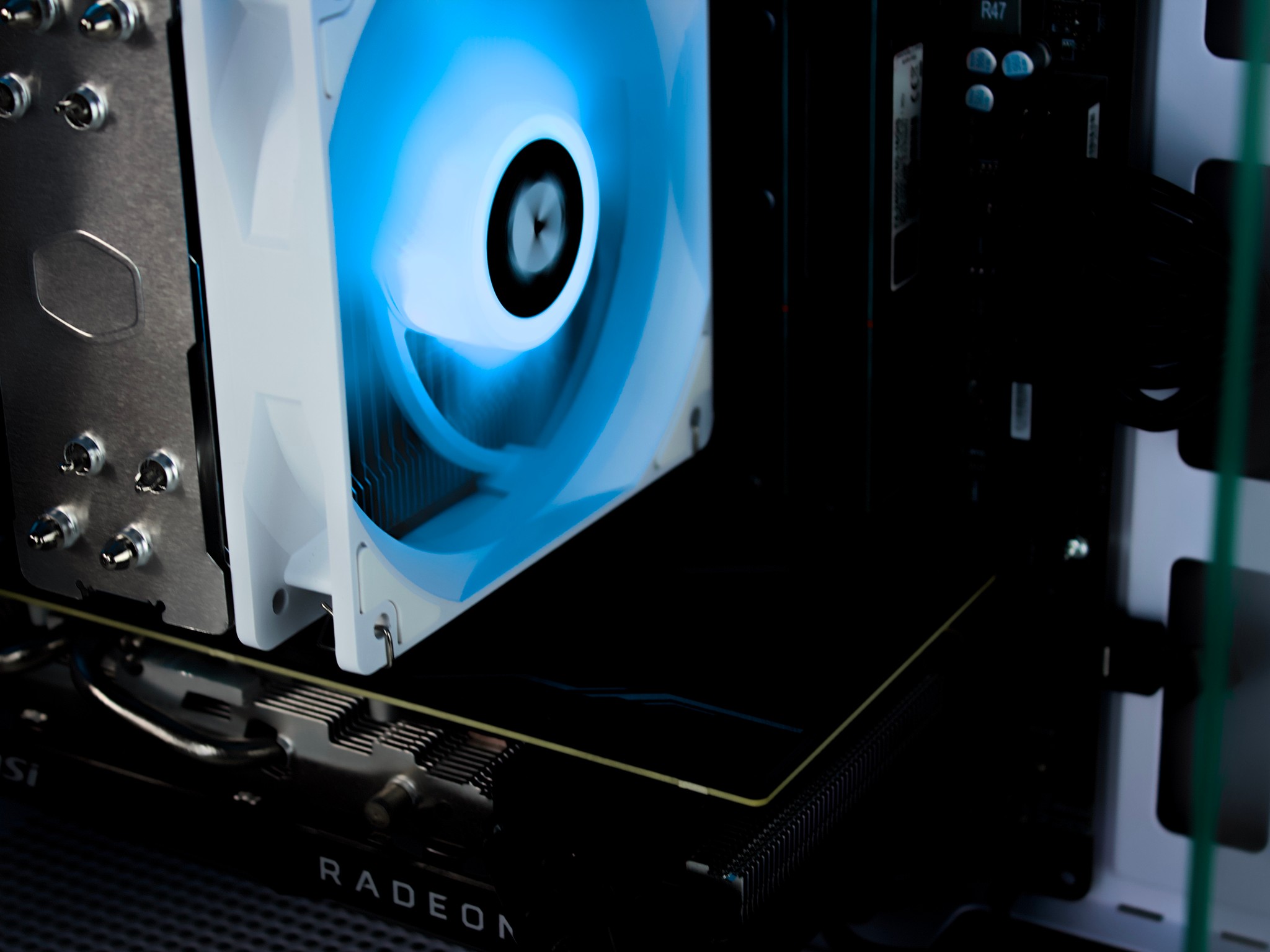 🧊❄️🧊 White Gaming PC – RX 5700 XT, Ryzen 5 3600, 16GB RAM, 512GB SSD - WiFi, BlueTooth 🧊❄️🧊