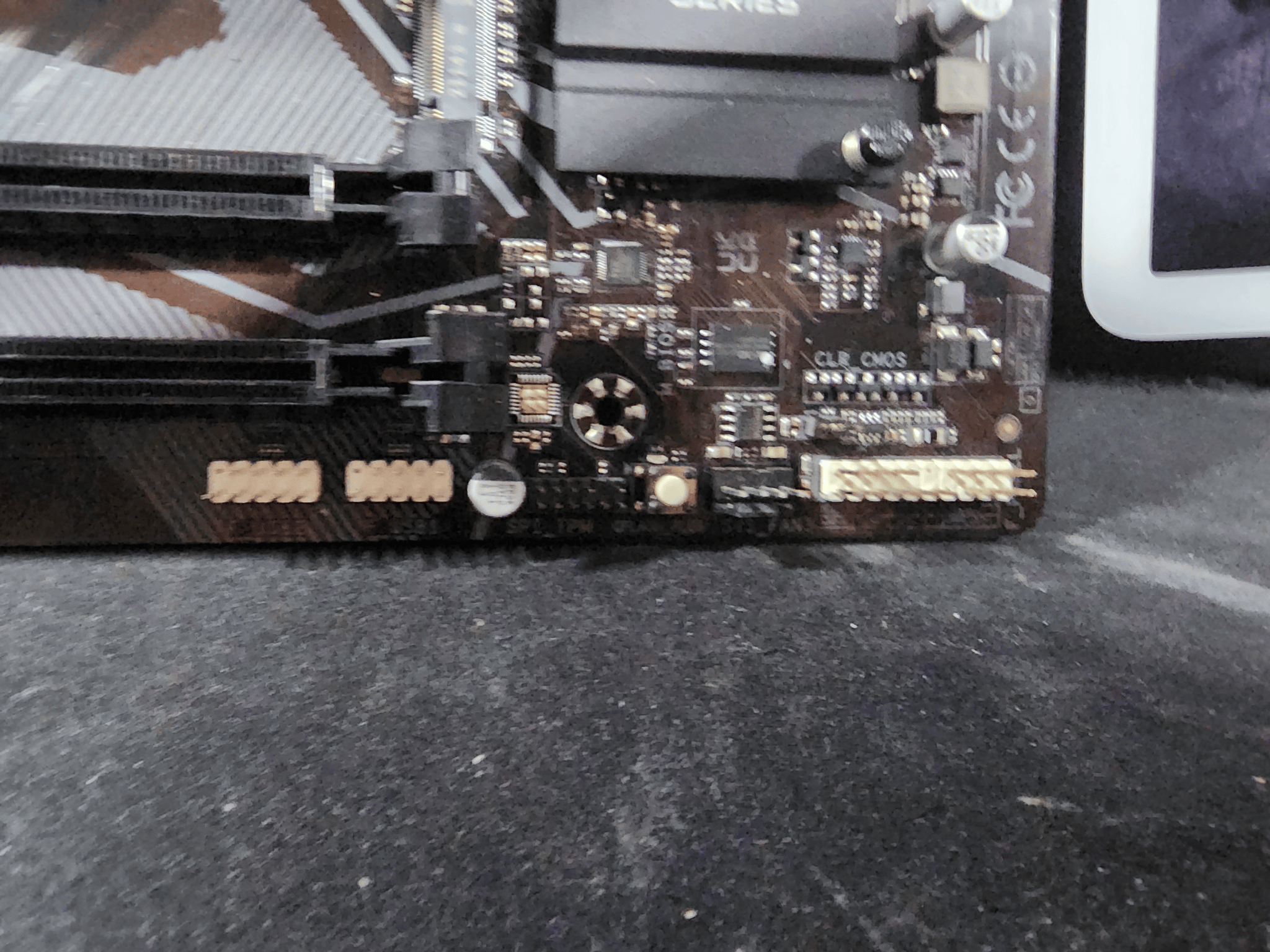GIGABYTE B560 DS3H AC + i5 10400F + ARGB Cooler combo 