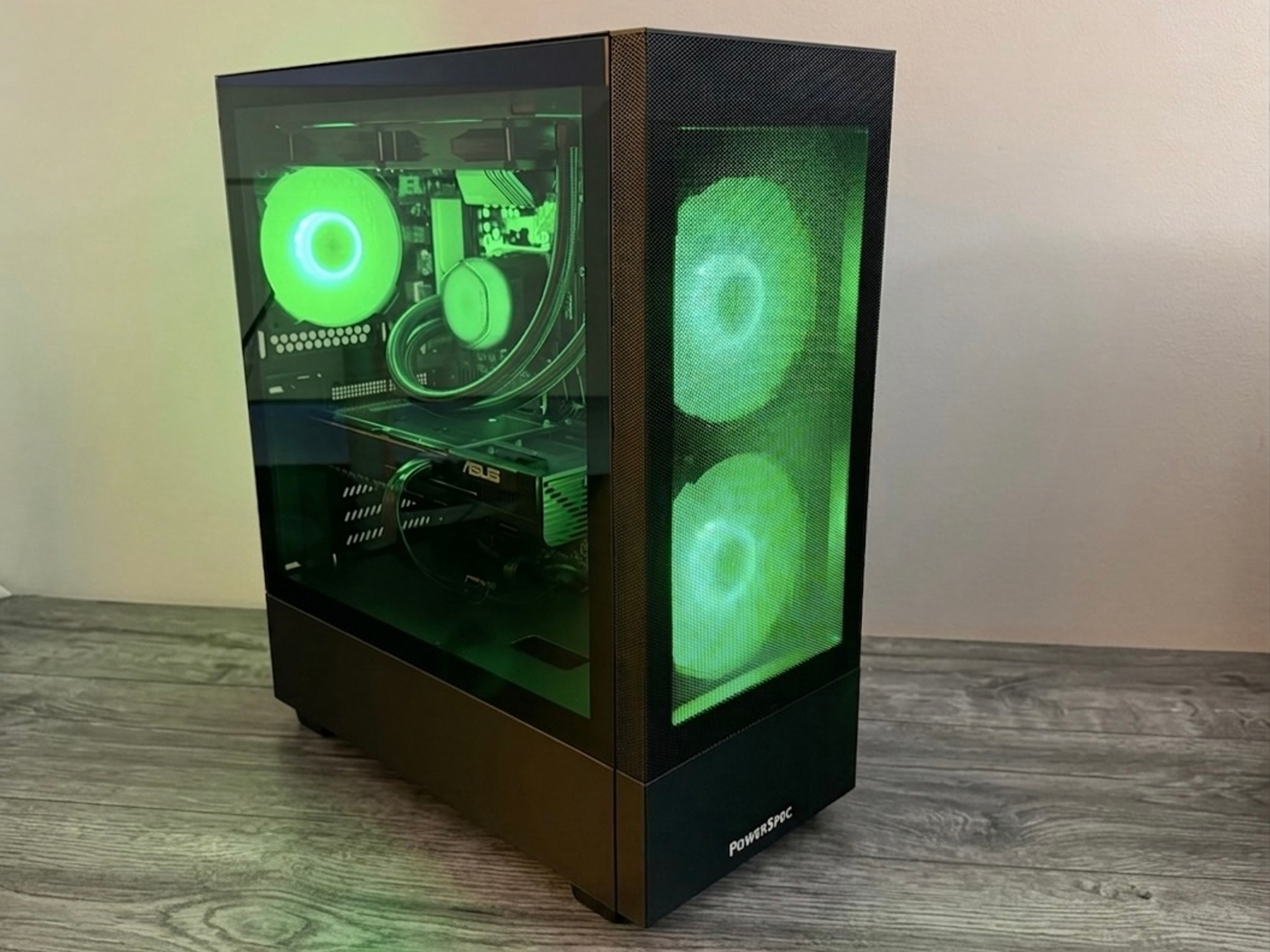 RTX 5050 8GB OC • RYZEN 5 5500 • B550 WIFI • 16GB DDR4 • 512GB SSD • 240MM AIO NEW CUSTOM GAMING PC
