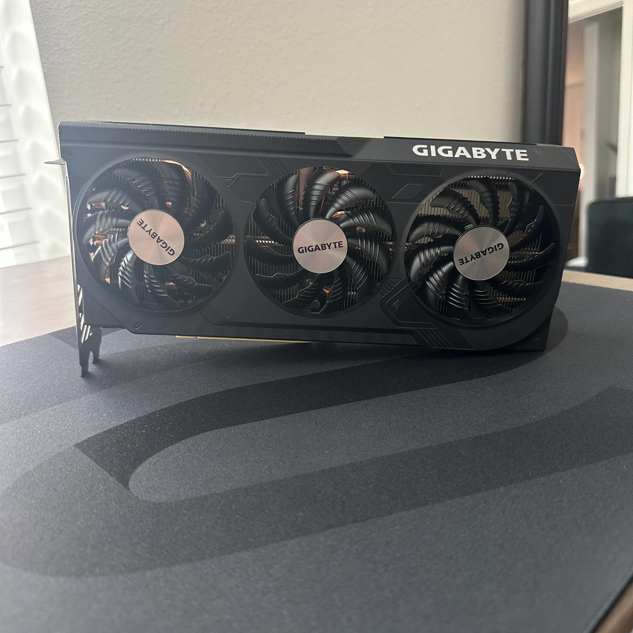 Gigabyte GeForce RTX 4070 Super WindForce OC 12GB GDDR6X NVIDIA Graphics Card