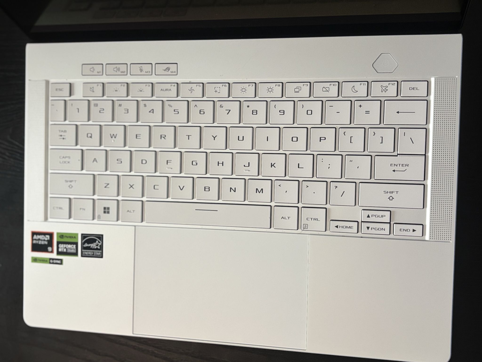 ASUS ROG Zephyrus G14 (Platinum White) – Ryzen 9 / RTX 4060 Gaming Laptop