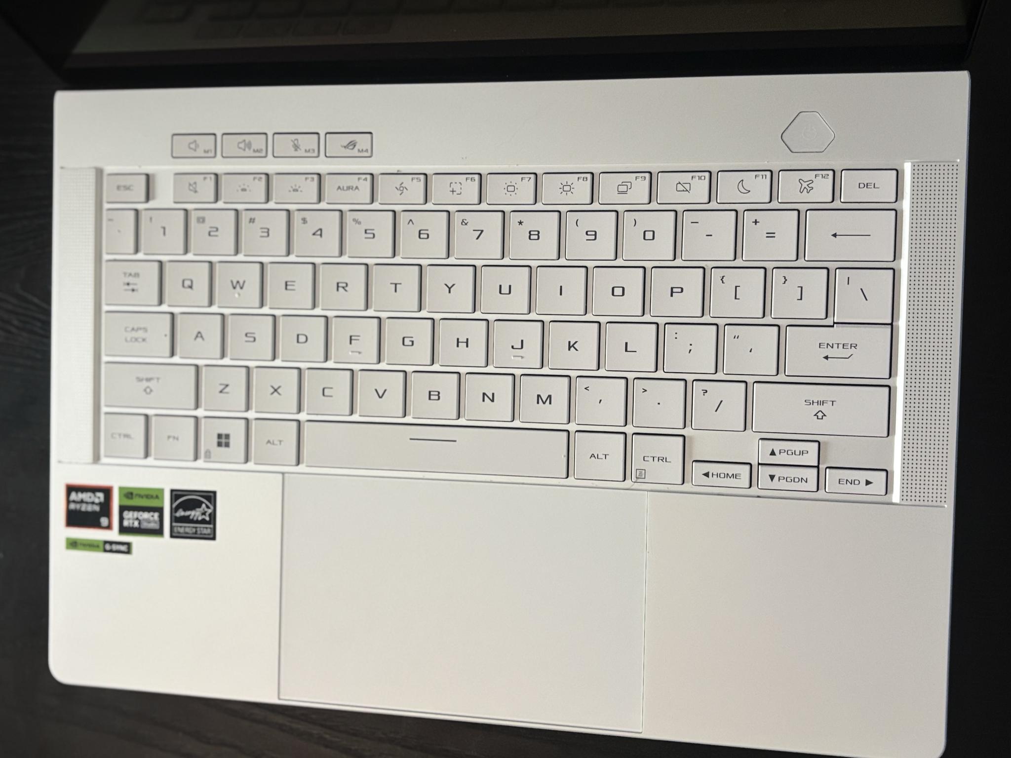 ASUS ROG Zephyrus G14 (Platinum White) – Ryzen 9 / RTX 4060 Gaming Laptop