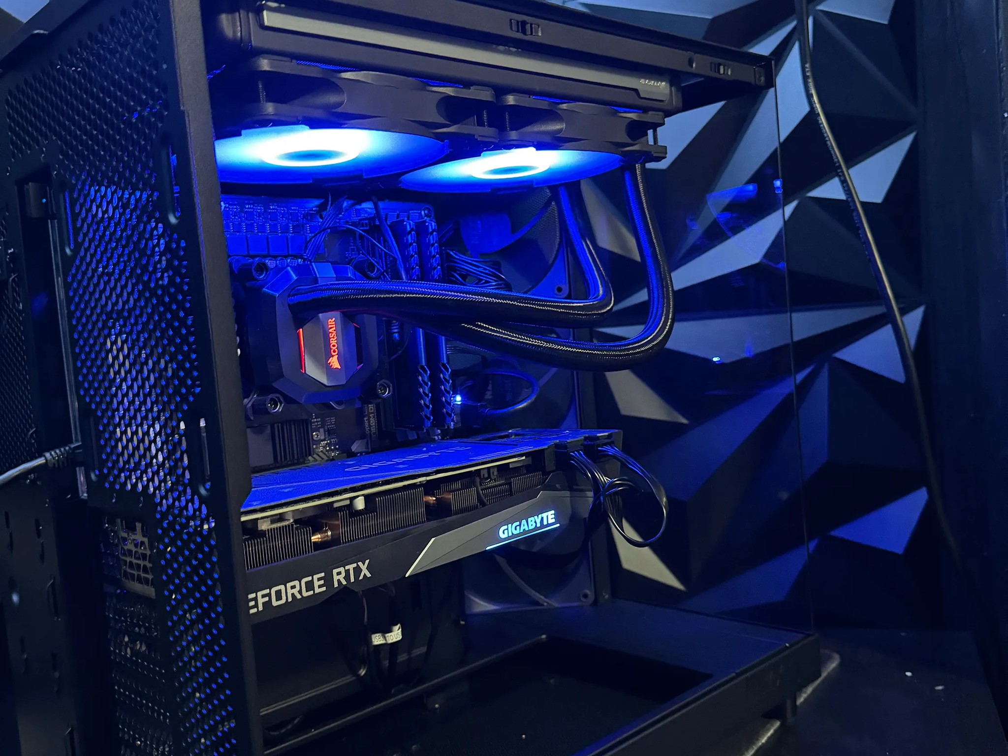 BF SALE! 🌑✦Shadow Strike🌑✦ |i7 12700KF |RTX 3070| 32 GB DDR4 3200MHZ| 1.25 TB NVME