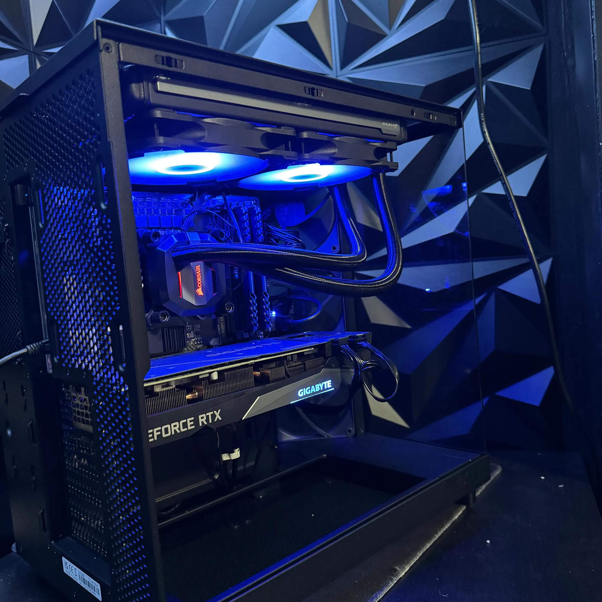 BF SALE! 🌑✦Shadow Strike🌑✦ |i7 12700KF |RTX 3070| 32 GB DDR4 3200MHZ| 1.25 TB NVME