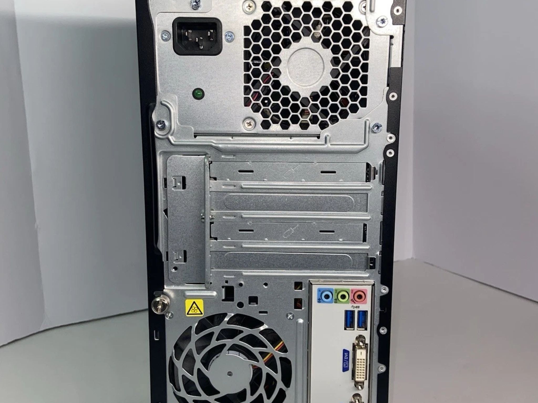 HP Envy 700-414 i5-4750 3.20GHz 12 GB Ram 180GB SSD Windows 11 Pro
