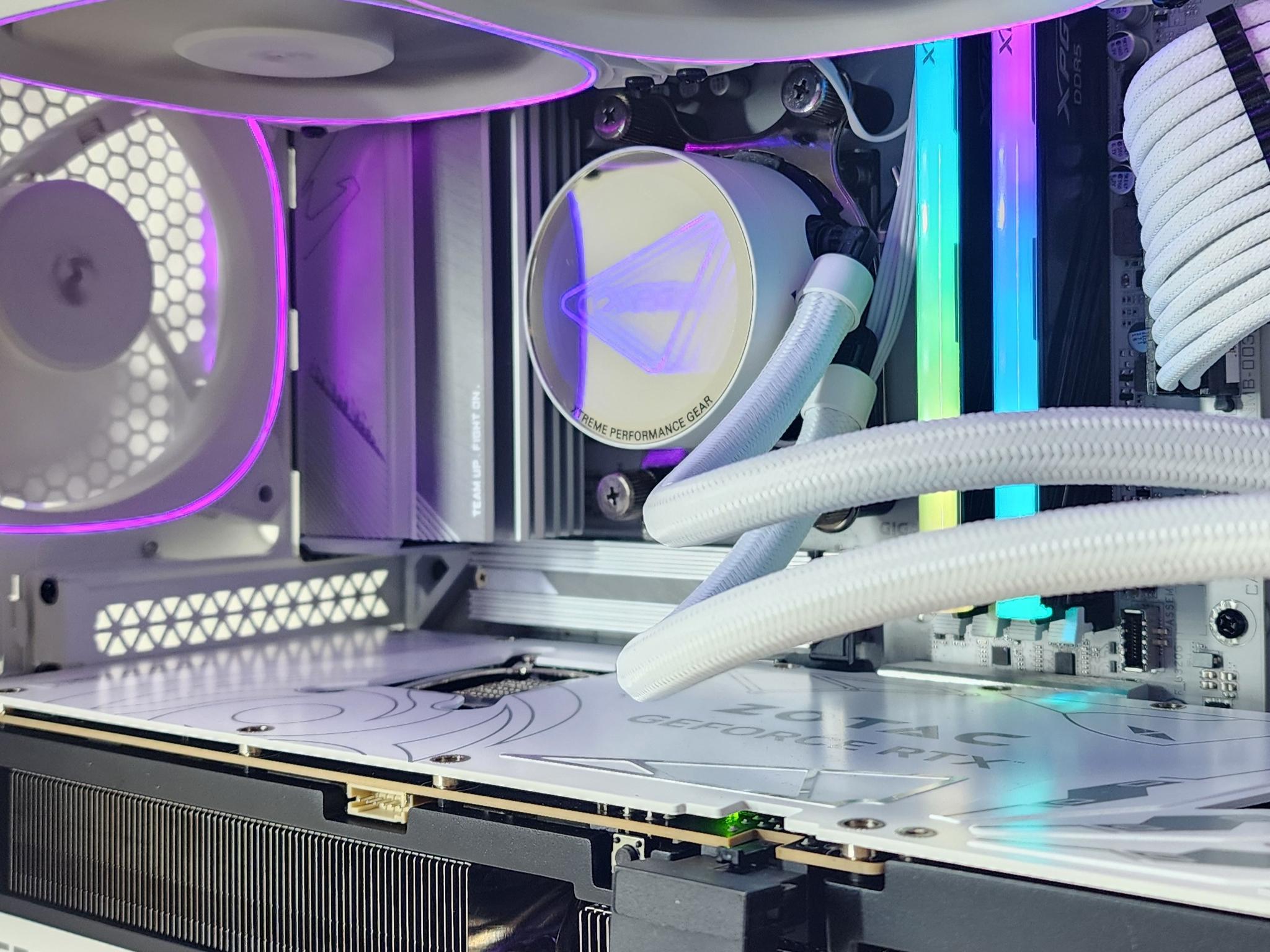 Gaming PC Ryzen 7 7800X3D 32GB RAM 2TB SSD RTX 5070 Ti 16GB Windows 11 Computer