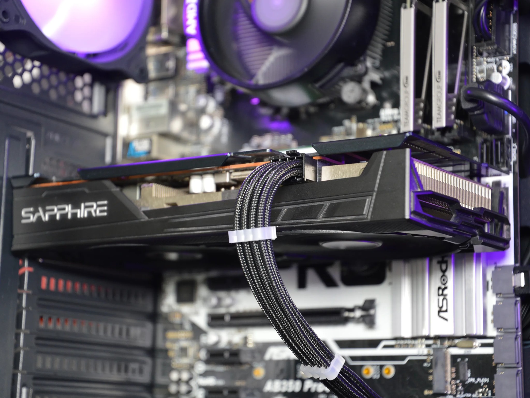 ⚫🌌| RX 5500XT 8GB | RYZEN 5 1600 | 16GB DDR4 RAM | 256GB NVME SSD + 1TB HDD | Midnight Nova |