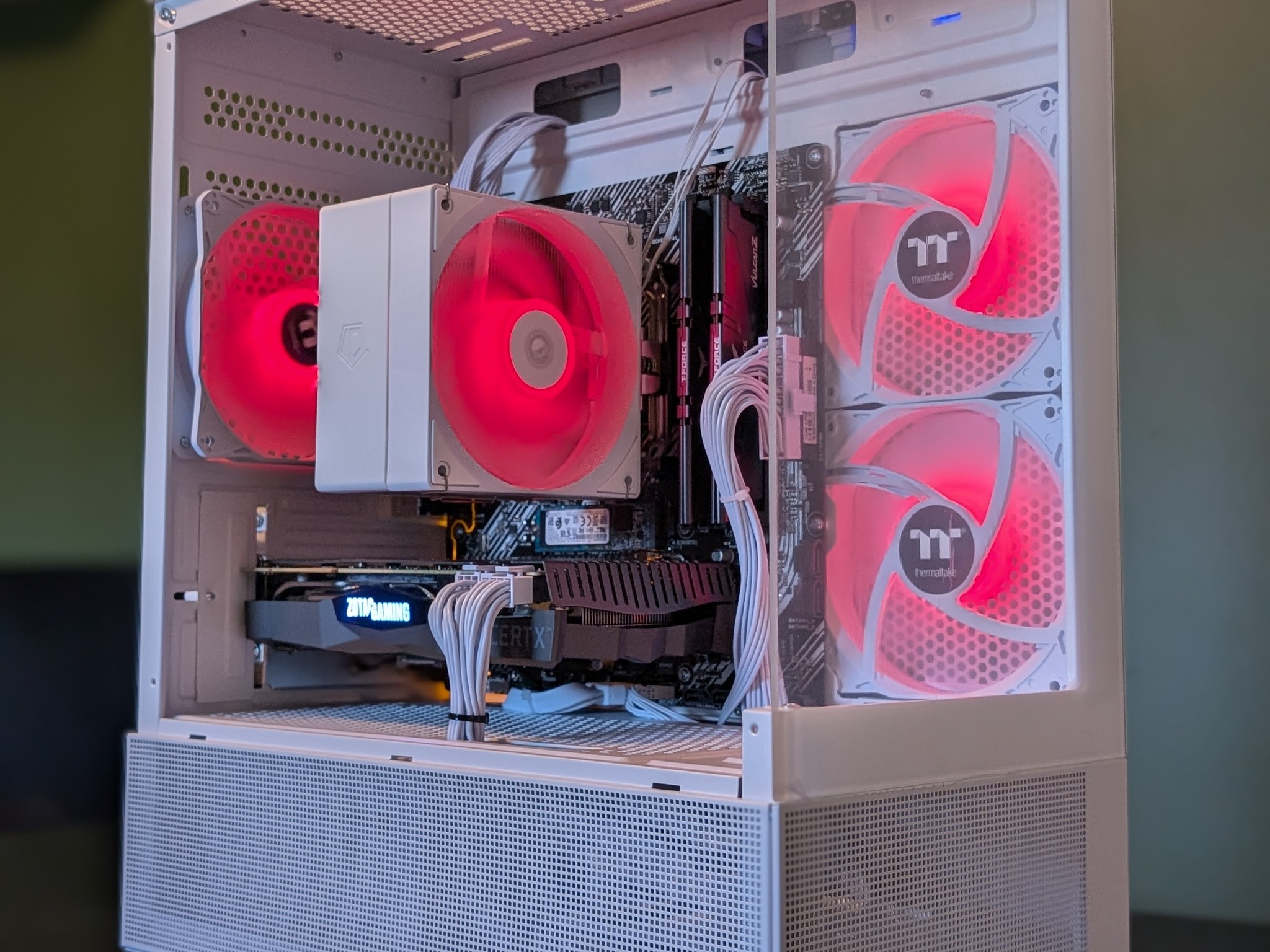 Ryzen 7 2700x | RTX 2070 SUPER Gaming PC w/ Wifi & BT