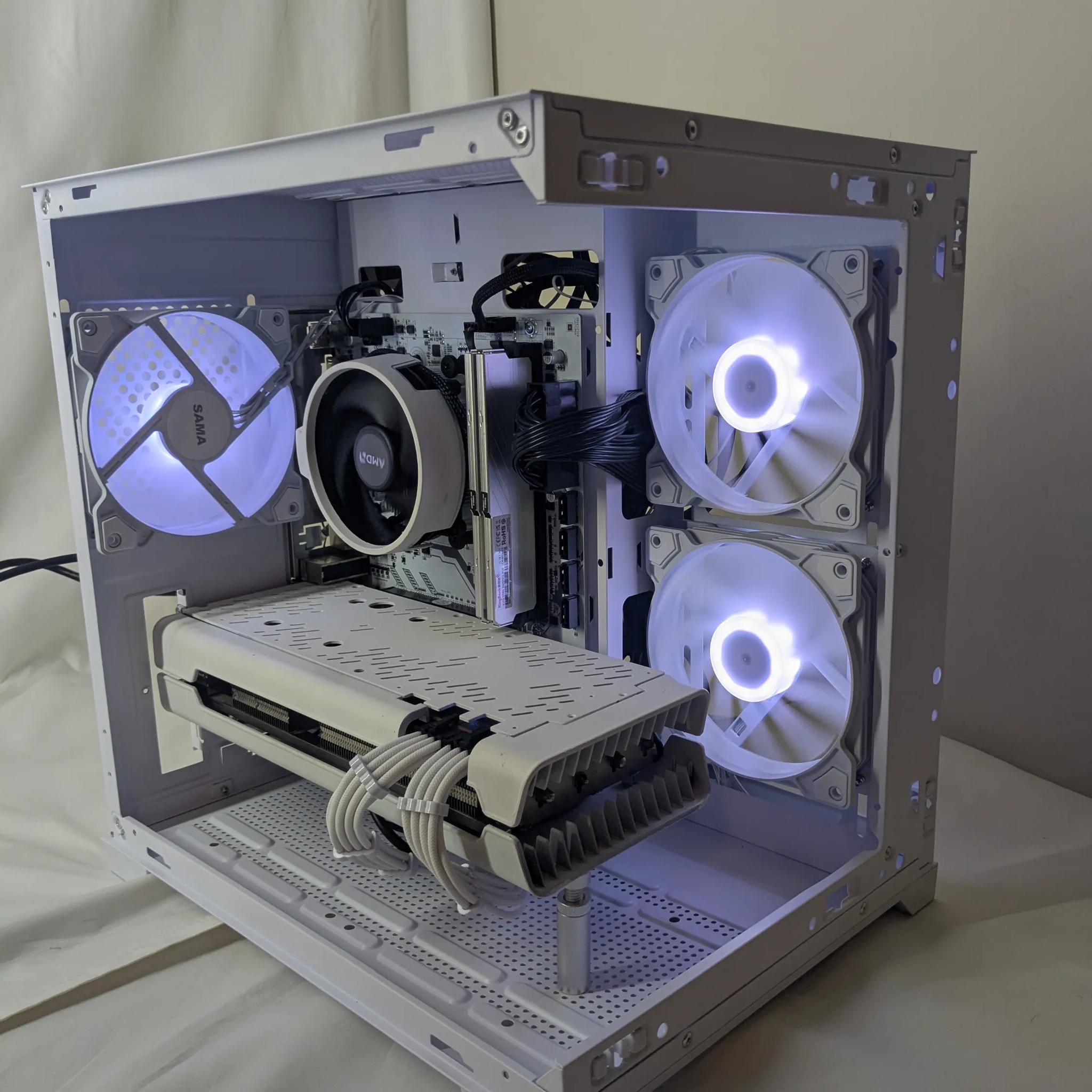 Ryzen 7 | RX 5700 | 16 GB RAM | Windows 11 home