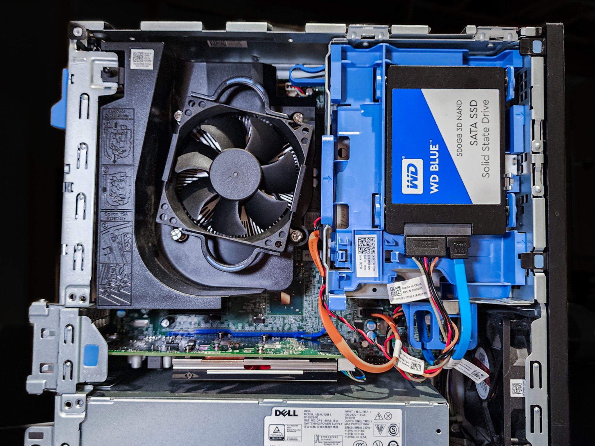Small Form Factor Gaming Dell Optiplex - i7 6700, RX 550, 16GB DDR4 RAM, WiFi + Bluetooth