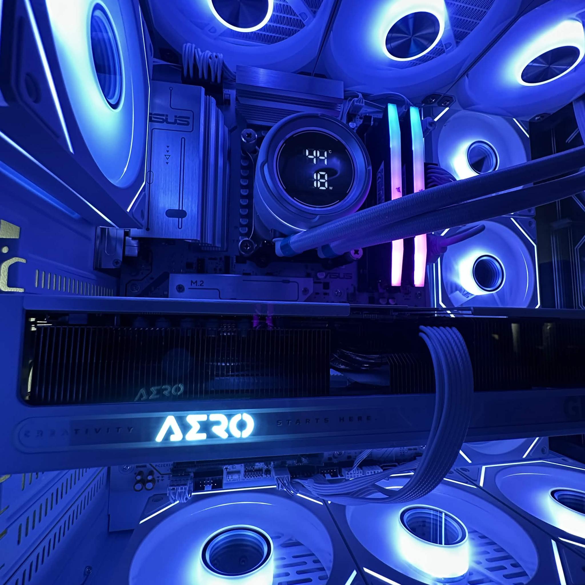 Aesthetic New Whiteout Gaming Pc 7800X3D | RTX 5070 | 32 GB DDR5
