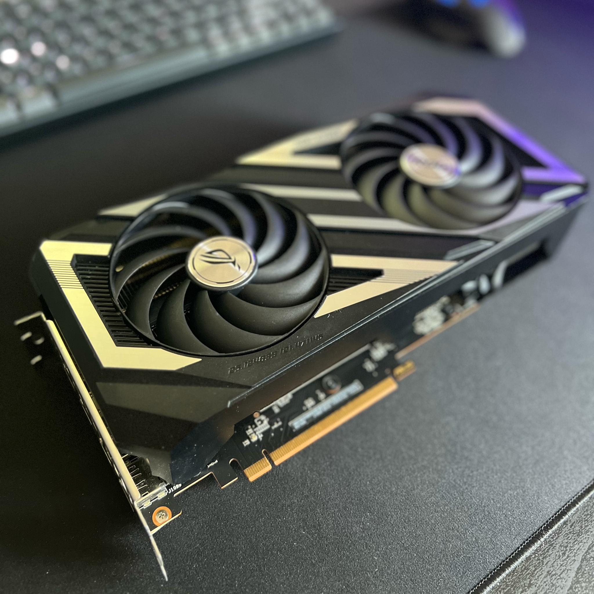 ASUS ROG STRIX OC Radeon RX 7600