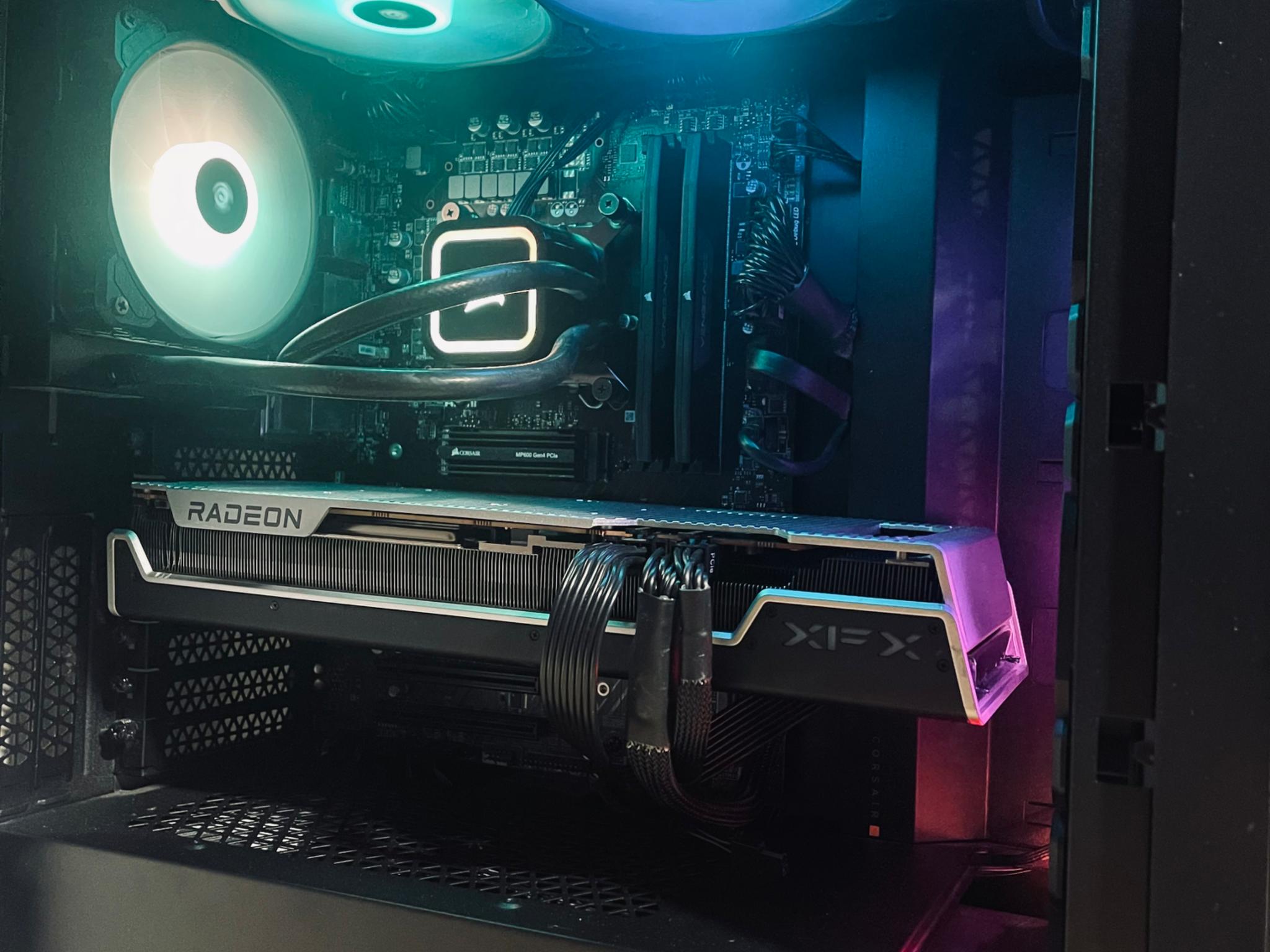 Corsair VENGEANCE | i7-14700kf, 7900 XT, 32GB, 1TB