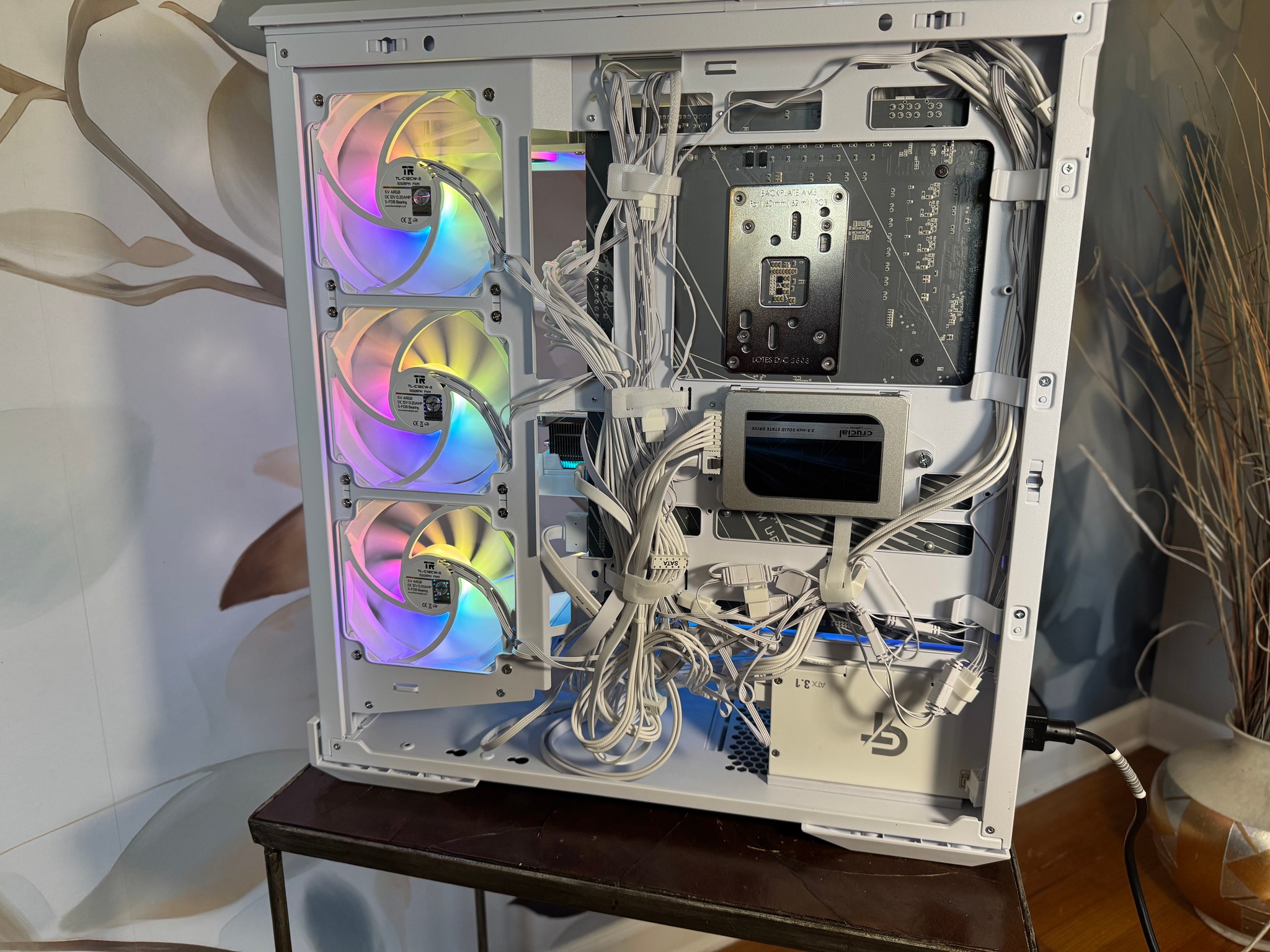 Elite All-White Gaming PC | Ryzen 7 7700X | ASRock RX 9070 XT 16GB | 32GB DDR5-6000 | 2TB SSD