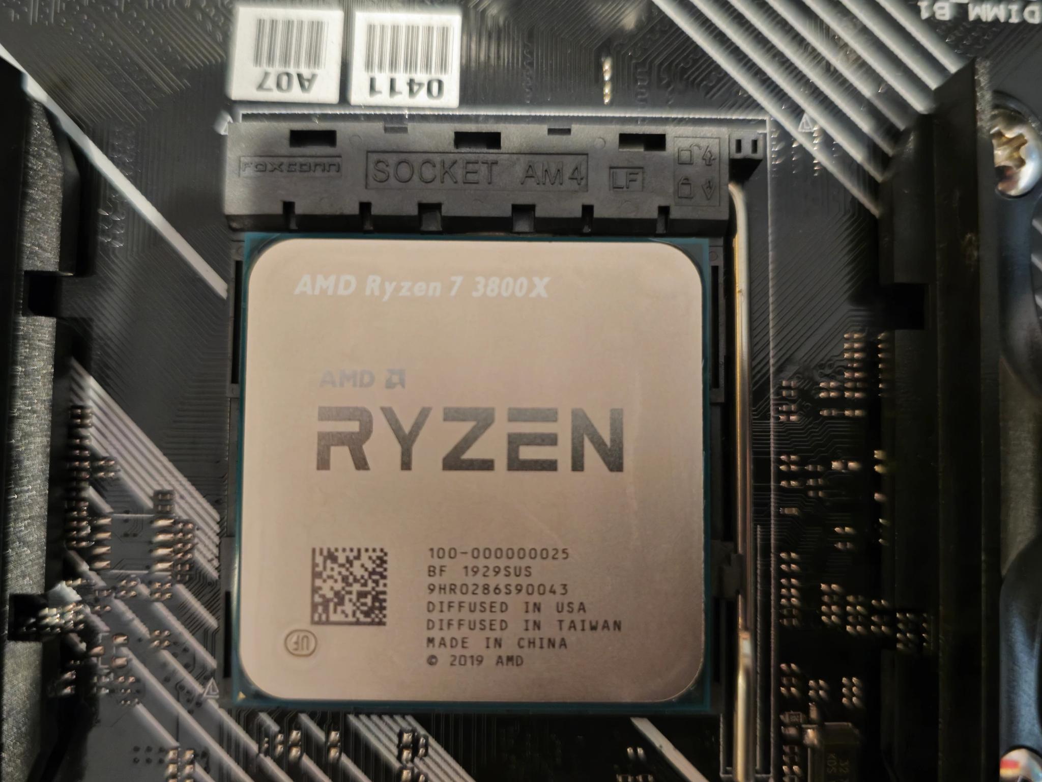 AMD Ryzen 7 3800X with Wraith Prism Cooler