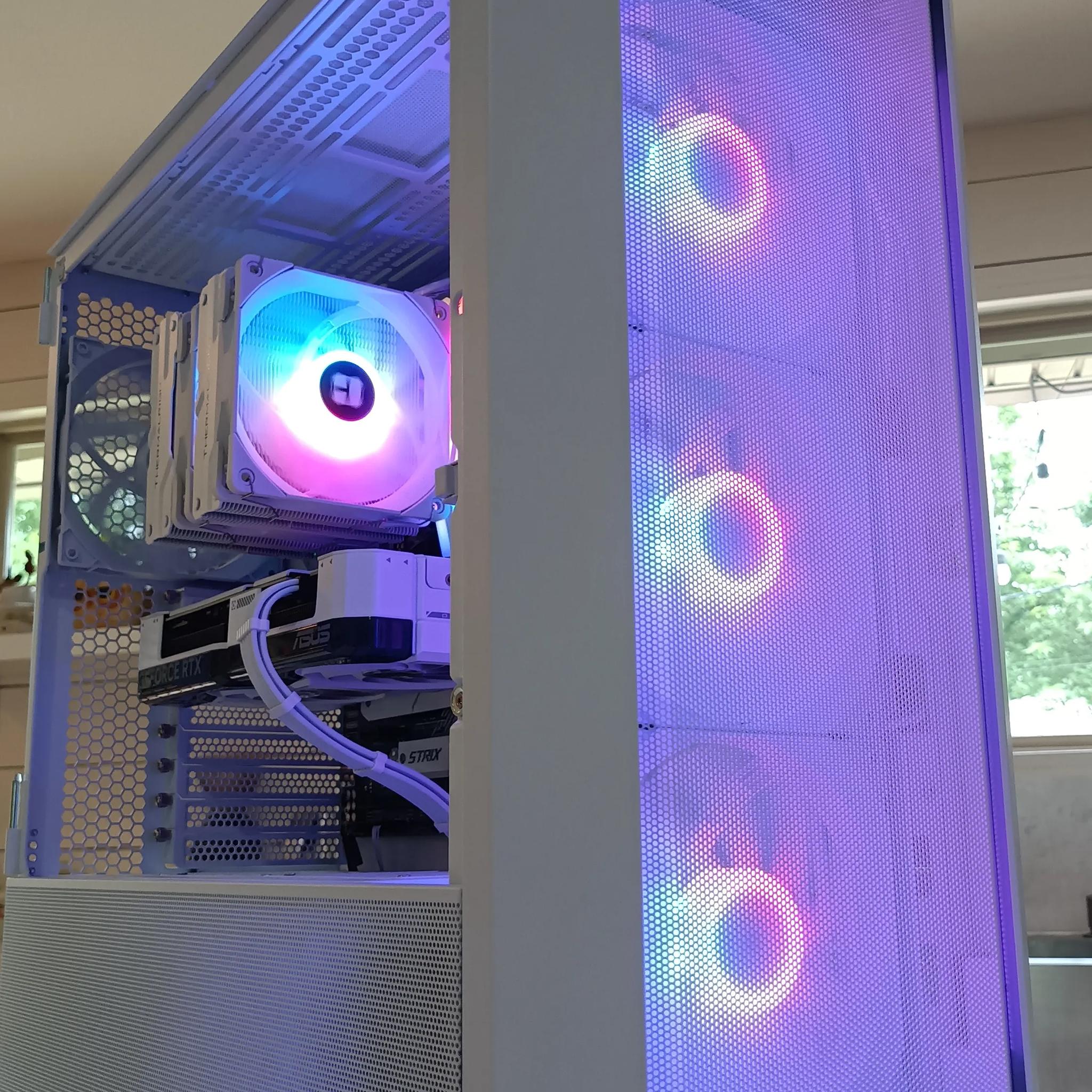 ❄️🤍Fresh Snow🤍❄️🤍RTX Streaming/Gaming PC⚪ RTX 4070 Super 12GB⚪AMD Ryzen 7 7800X3D⚪32GB DDR5⚪2TB NVME