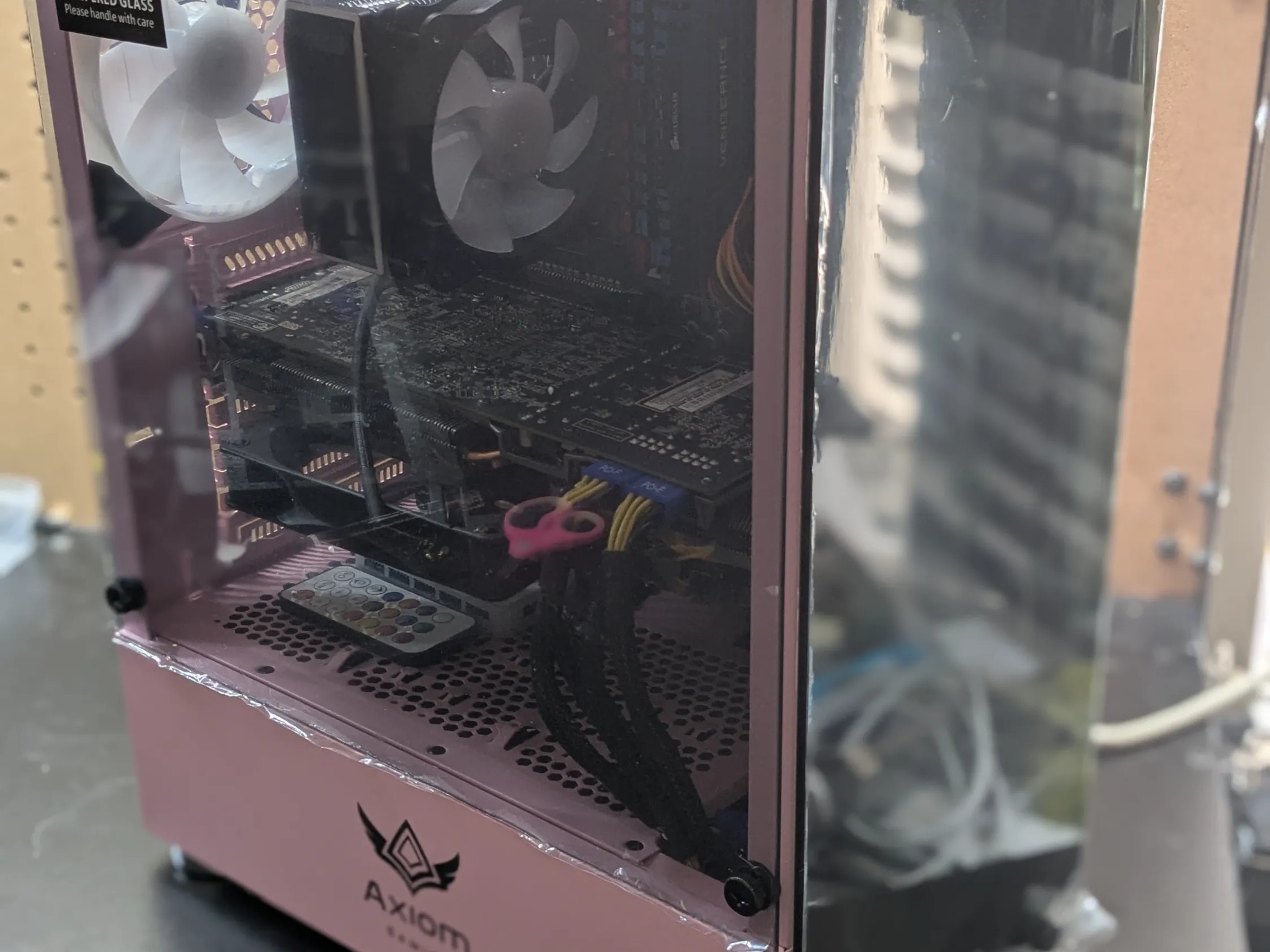 Obnoxiously Pink | 120 FPS Fortnite| Xeon (same as i7), 16GB RAM, 500GB SSD, R9 290 4GB, RGB, Wifi