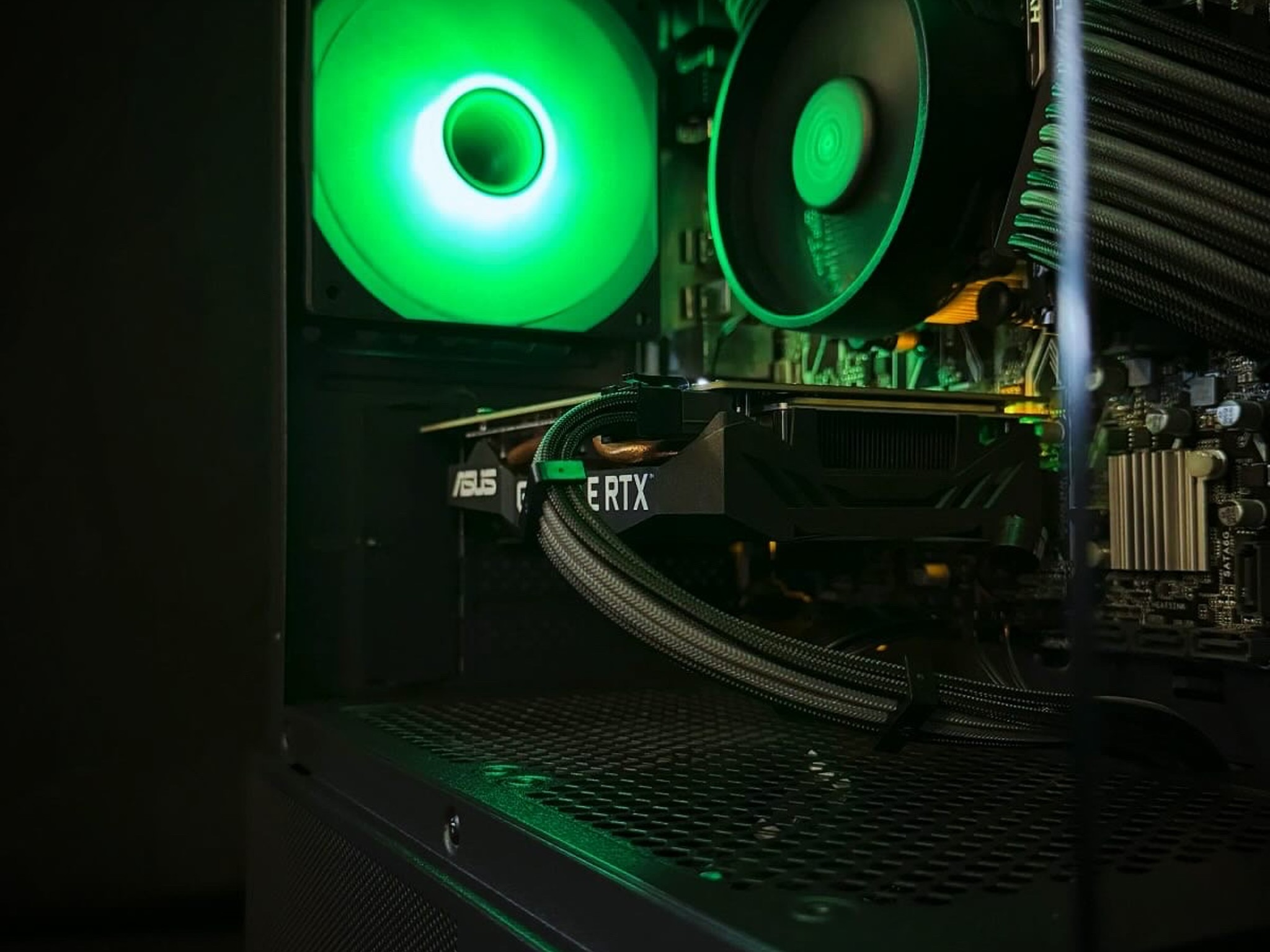 Nvidia RTX 2060 / Ryzen 5 2600x 16GB DDR4 Okinos Aqua aRGB gaming pc