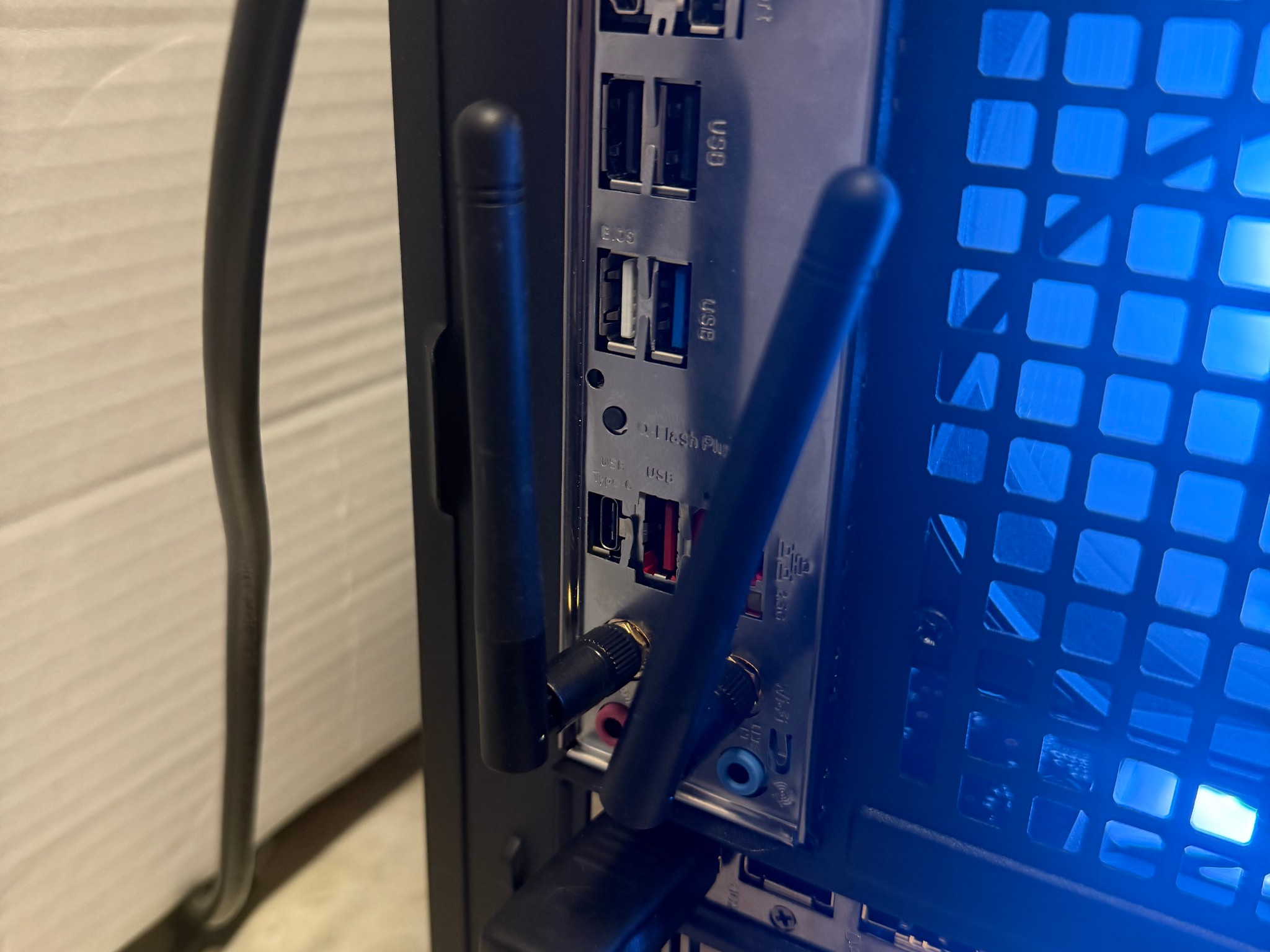 Beast / Ryzen 7600 / RTX 5060 / 32GB DDR5 / 2TB NVMe