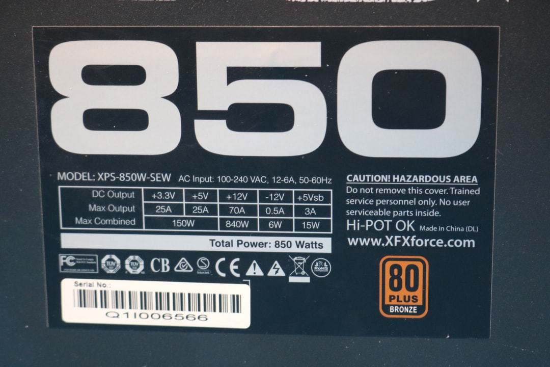 ゆうページ Volfenhag Zx-5001 2-Channel Car Audio Amp 640 Watts Max new