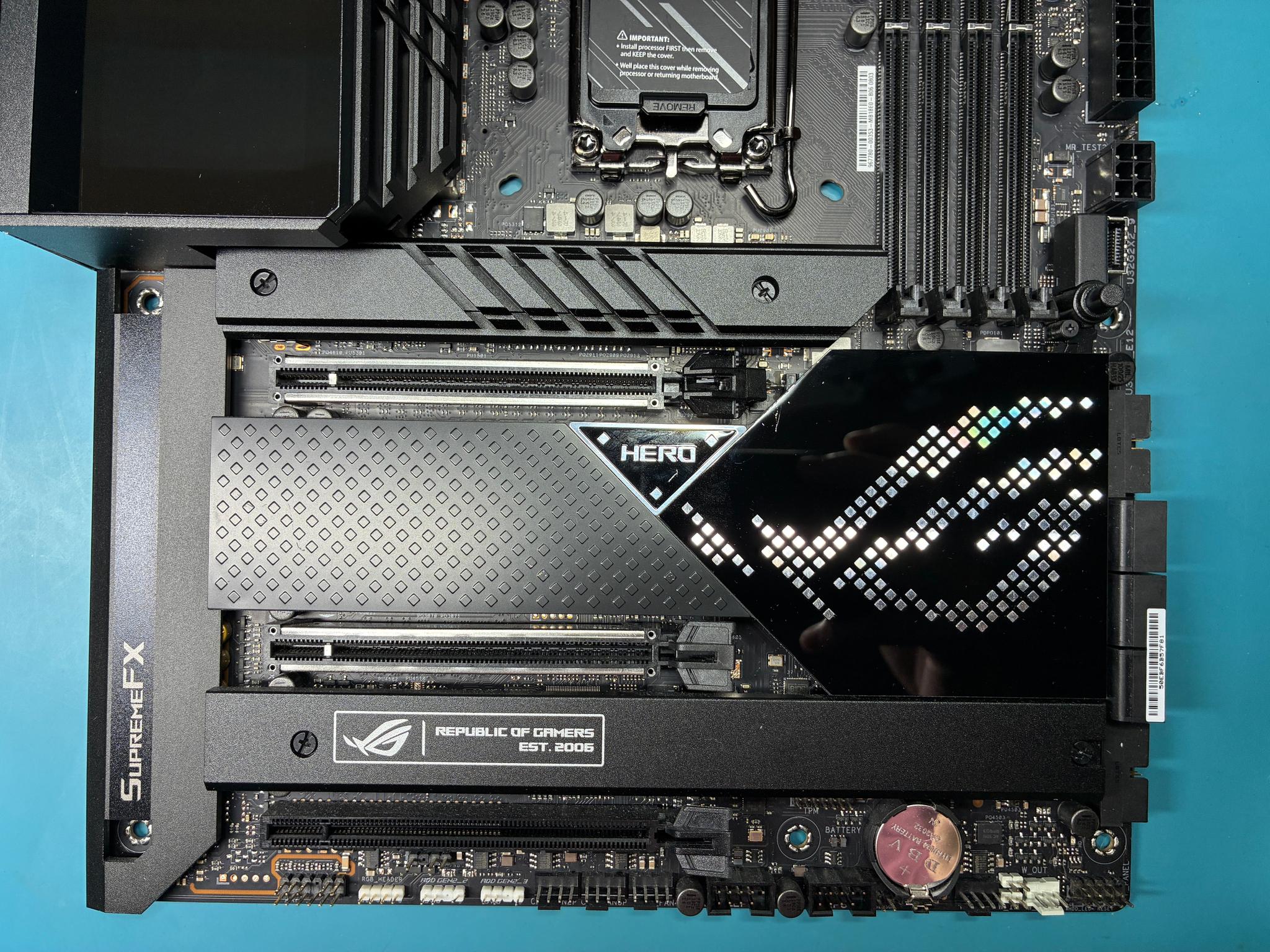 ASUS ROG MAXIMUS Z690 HERO - Image 3