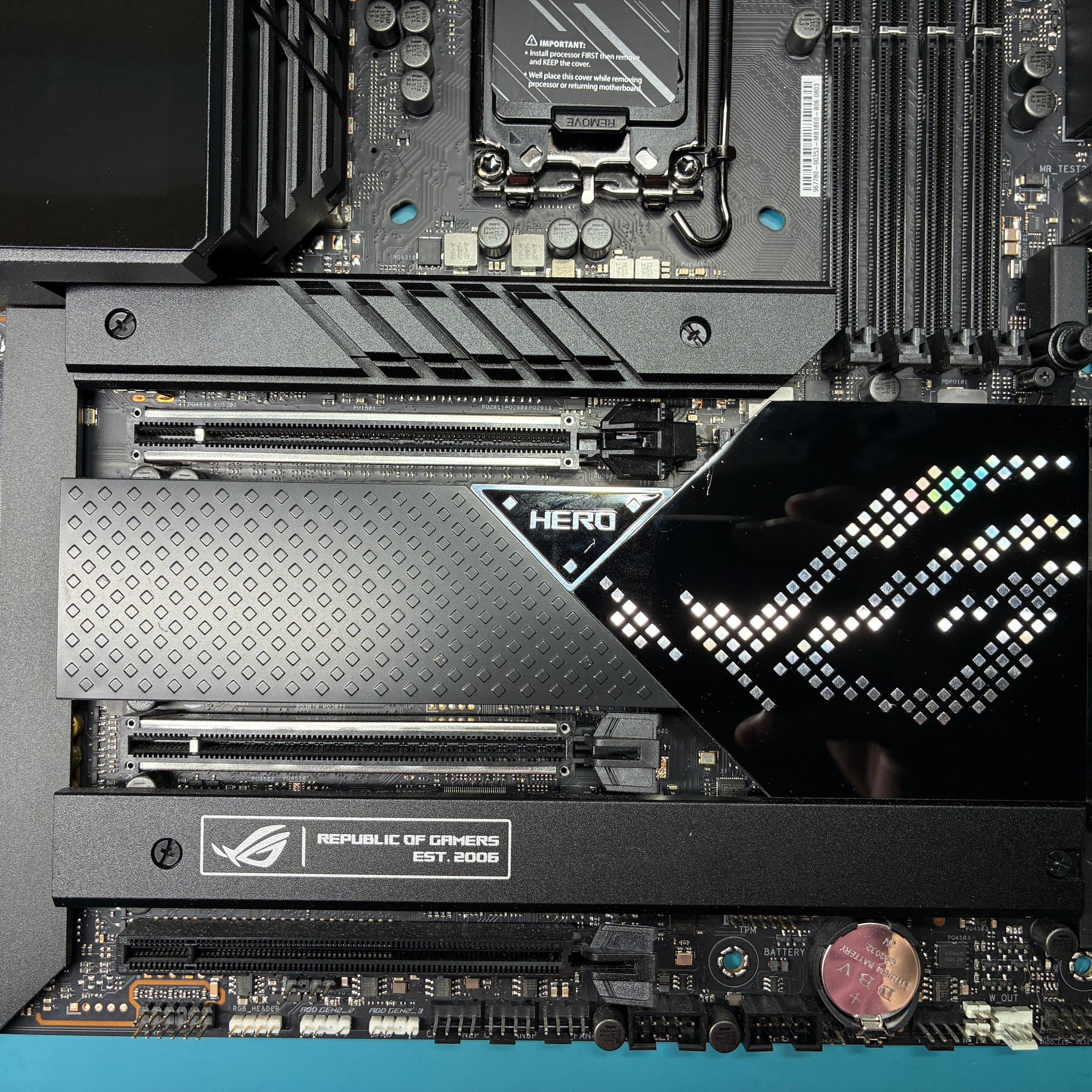 Asus ROG MAXIMUS Z690 HERO (Motherboard)