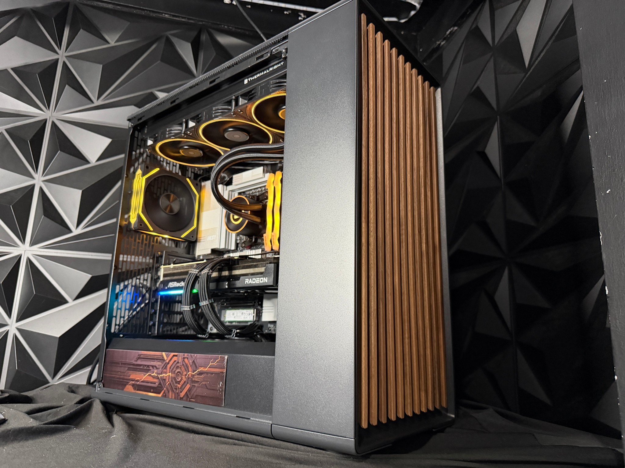 🪵⚙️ IRON WOOD ⚙️🪵 Ryzen 9 9900X| RX 9070XT| 32 GB DDR5 8000Mhz|4.5 TB NVMe| 850W Gold PSU