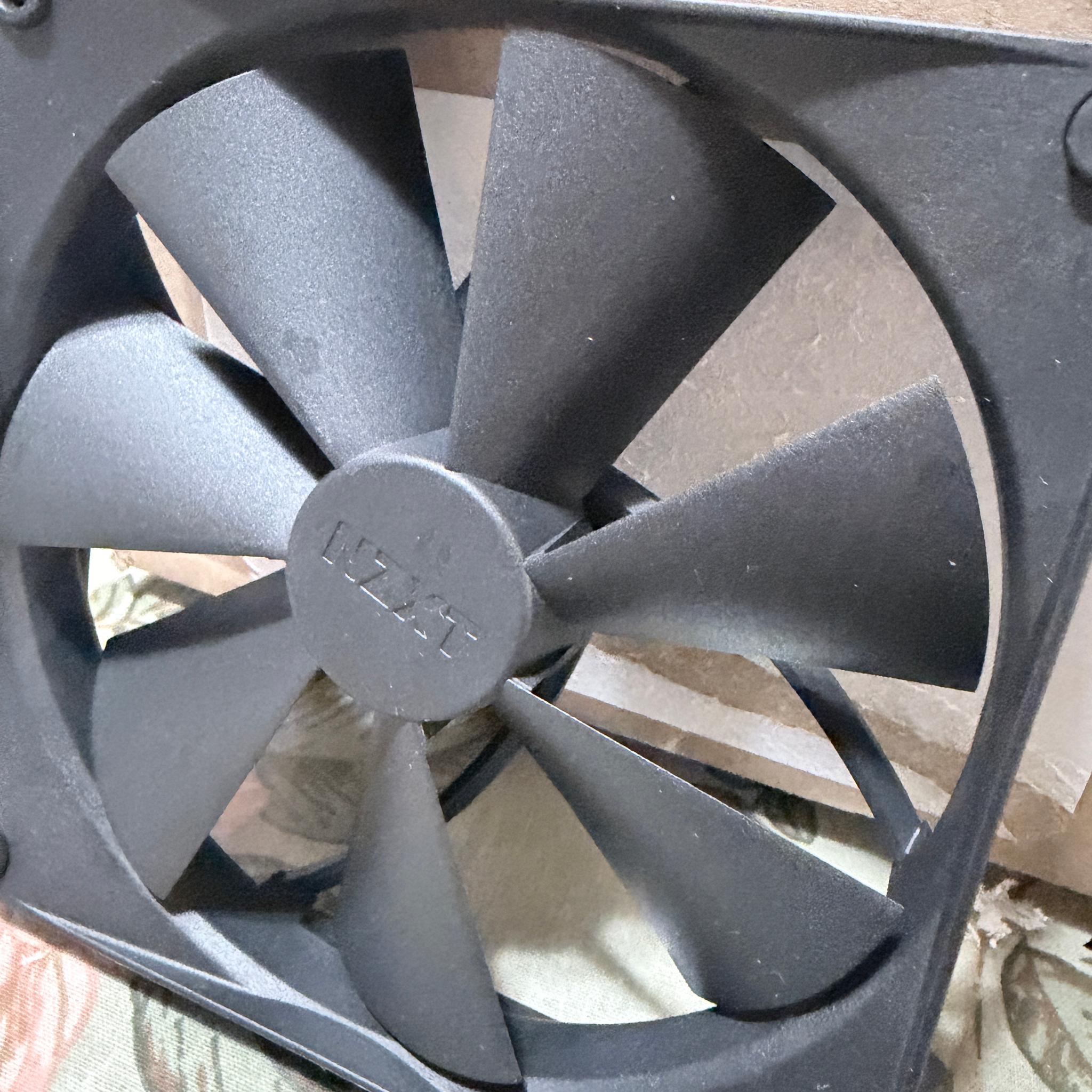 Lot of 5 Fans | 3 Black DeepCool Daisy chain 120mm Black non-rgb | 2 NZXT 140mm fans black non-rgb