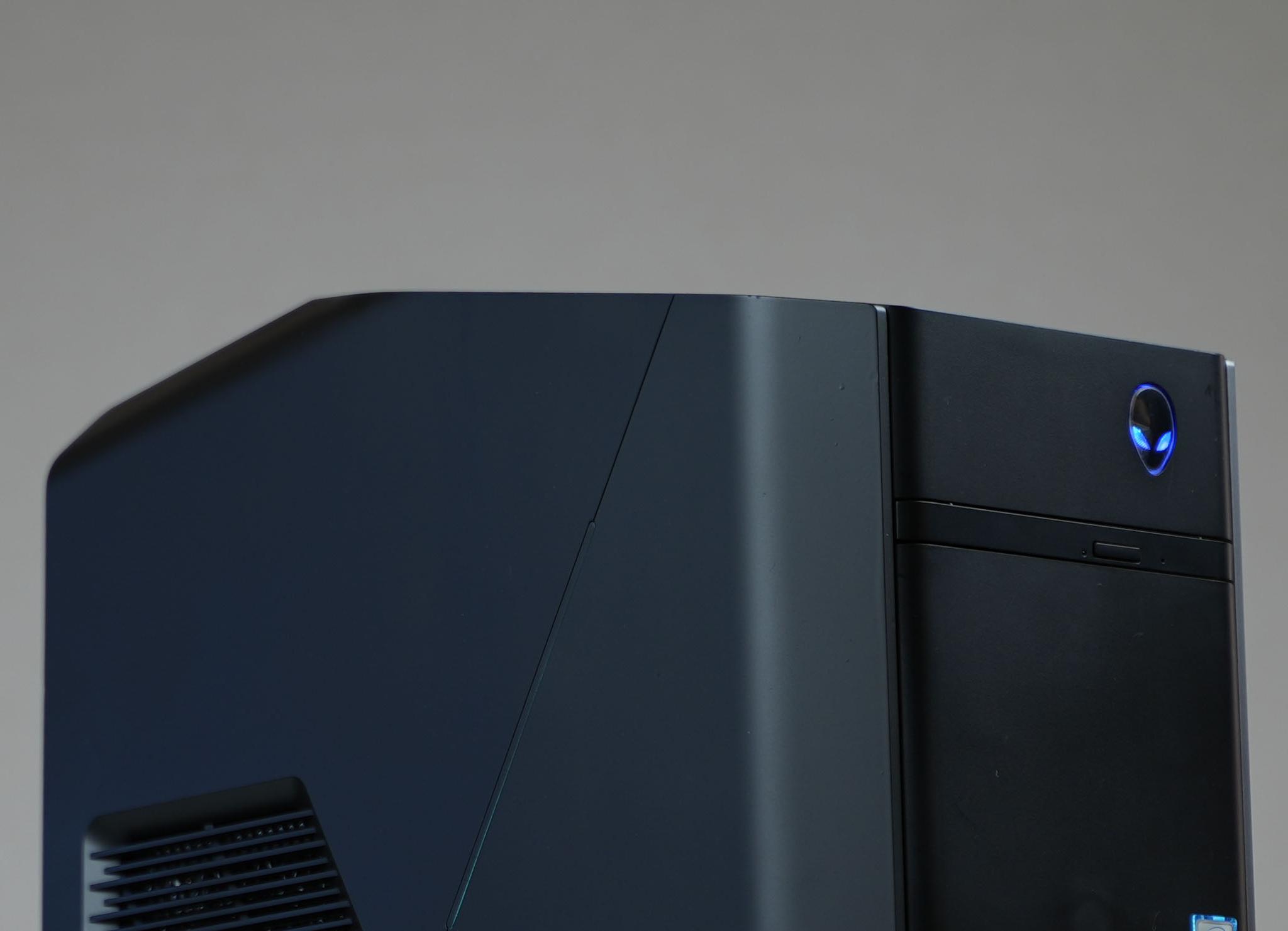 “Alienform 4” GTX 1070 Intel Core i7 7700 16GB .9TB Windows 11 Gaming PC Powerhouse
