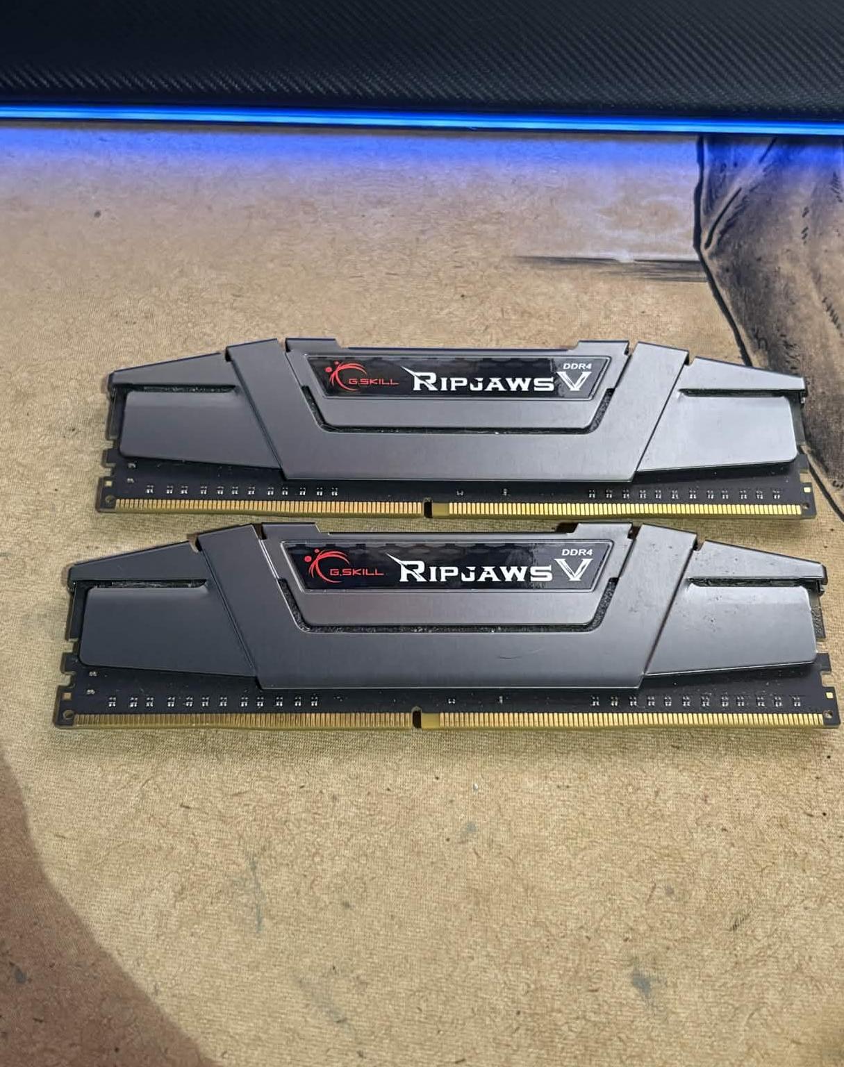 G.Skill Ripjaws 16 GB (2×8 GB) DDR4-3200 MHz
