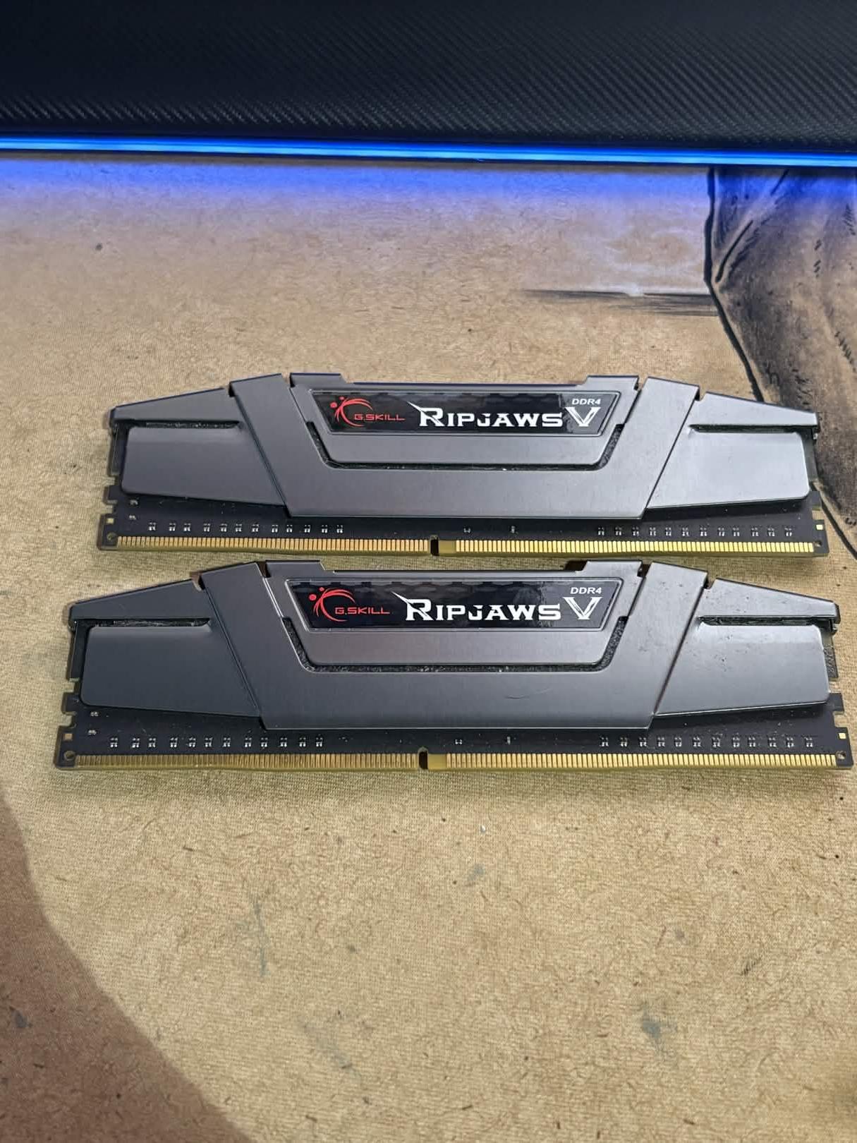 G.Skill Ripjaws 16 GB (2×8 GB) DDR4-3200 MHz