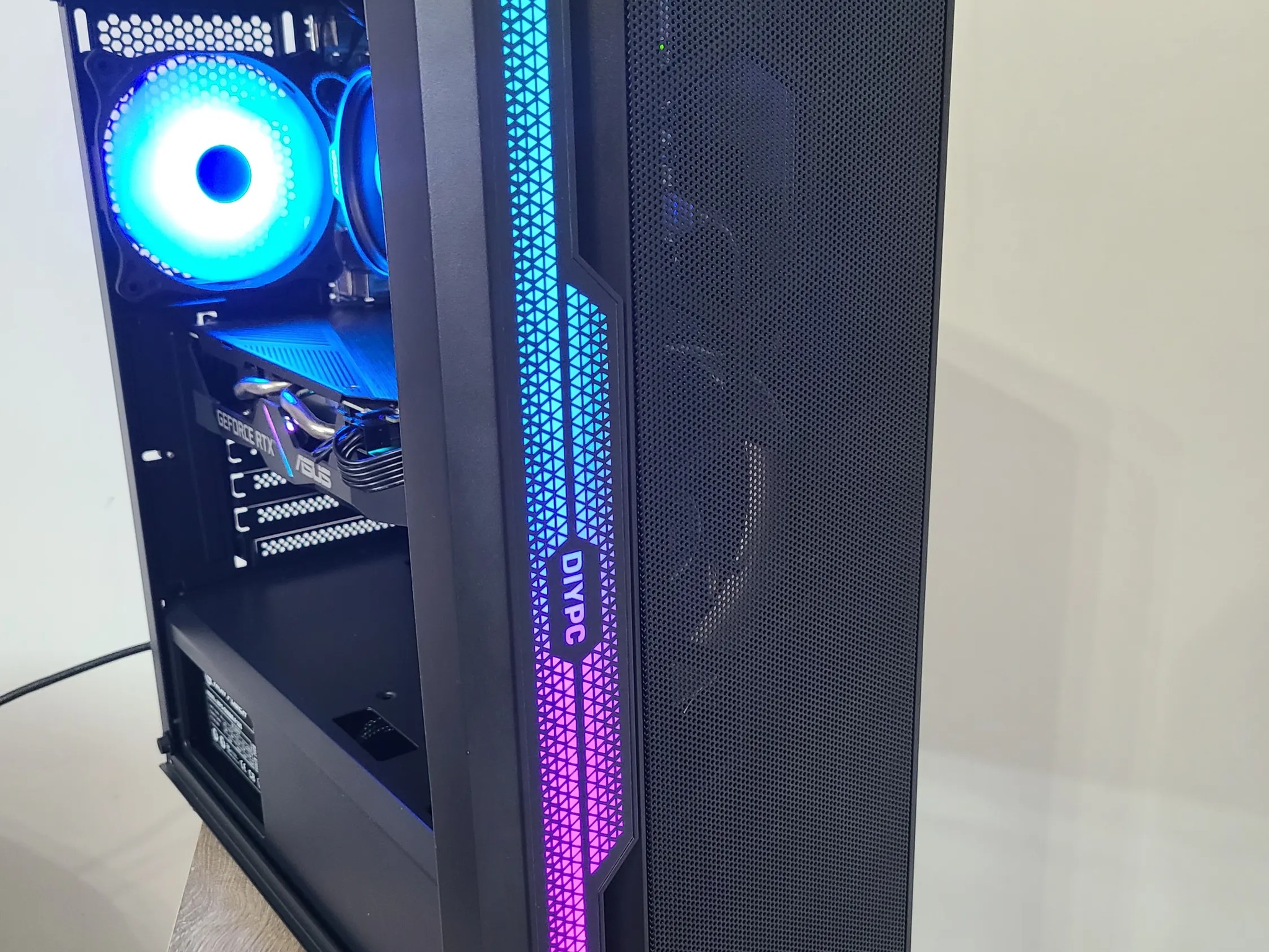 Ryzen 7 | RTX 2060 | 16GB Ram | 500GB SSD