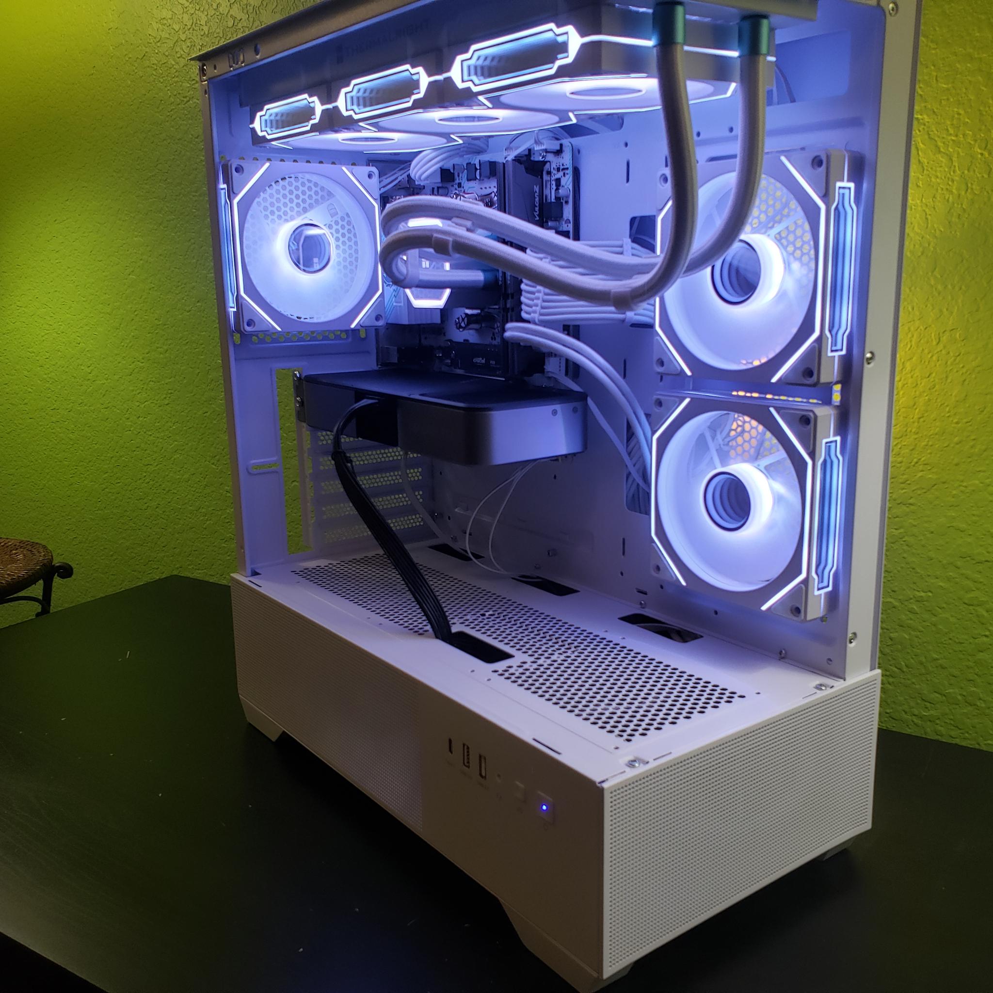 Gaming PC | RTX 3070 | Ryzen 7 3700x | 16GB RAM| Wi-Fi and Bluetooth