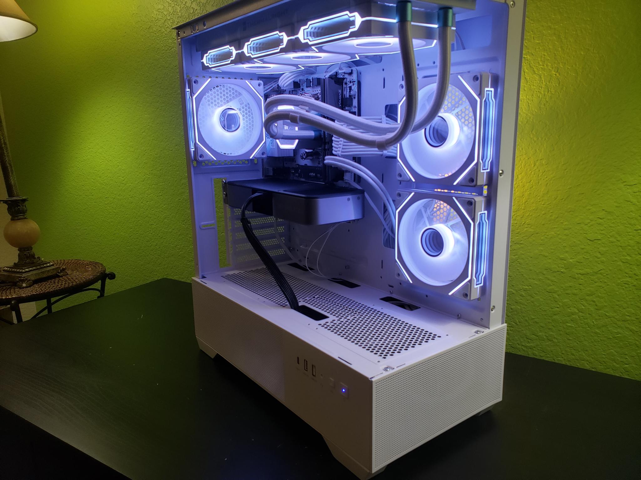 Gaming PC | RTX 3070 | Ryzen 7 3700x | 16GB RAM| Wi-Fi and Bluetooth