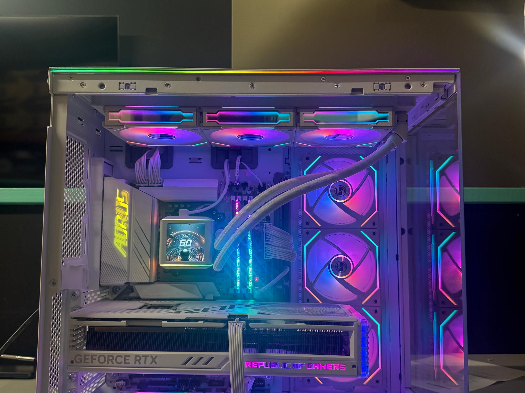 White RTX 4090 Gaming PC | Ryzen 9 7950X3D | 32GB DDR5 | 2TB SSD