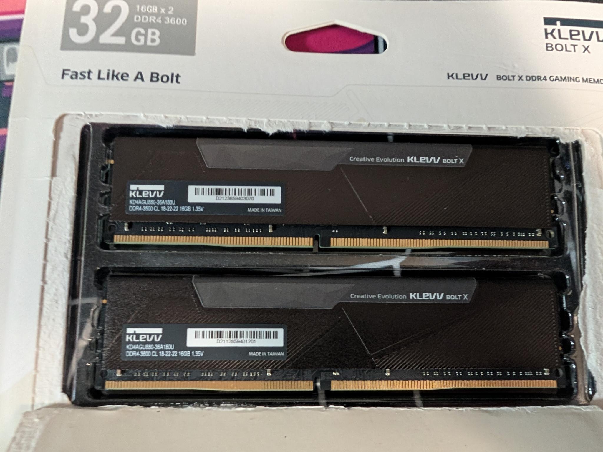 Klevv BOLT X 32GB (2x16GB) DDR4 3600MHz CL18 RAM