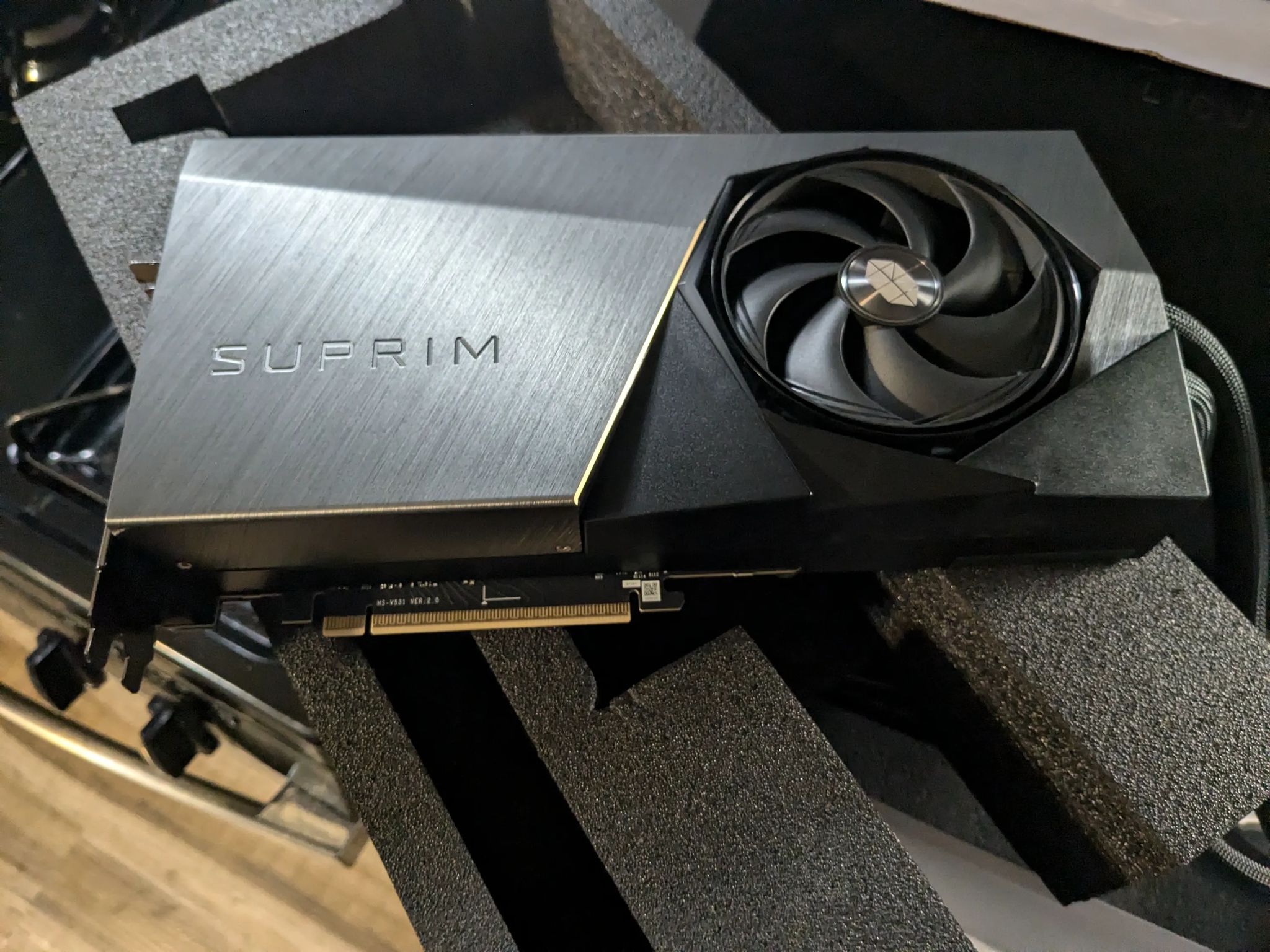 Nvidia RTX 5080 Msi Suprim liquid Soc edition