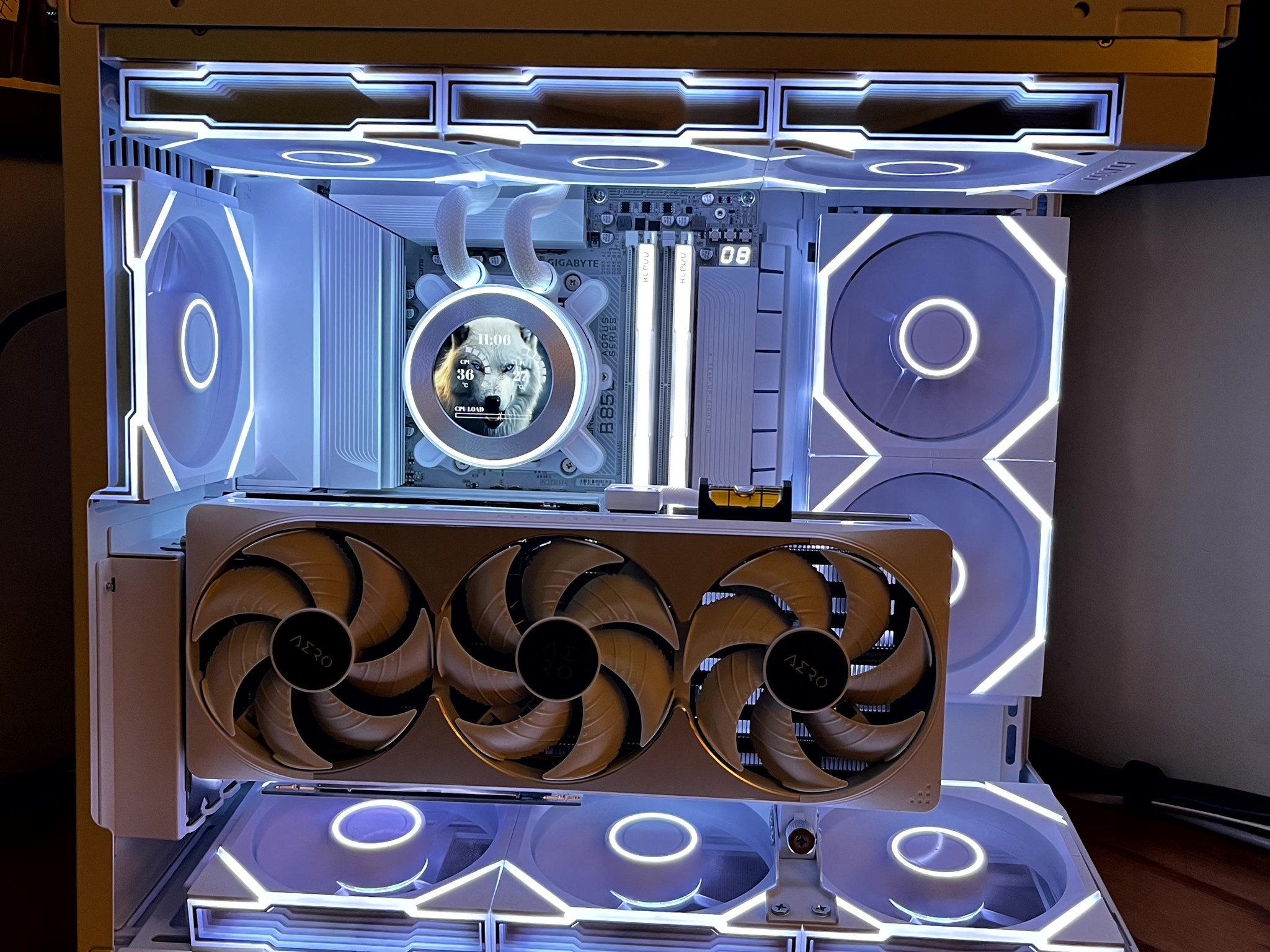 Hvítr Vargr - RTX 5080 OC SFF | Ryzen 7 9800x3d | 2TB NVME | 32GB @6400 MT/sec | 1000W Platinum PSU
