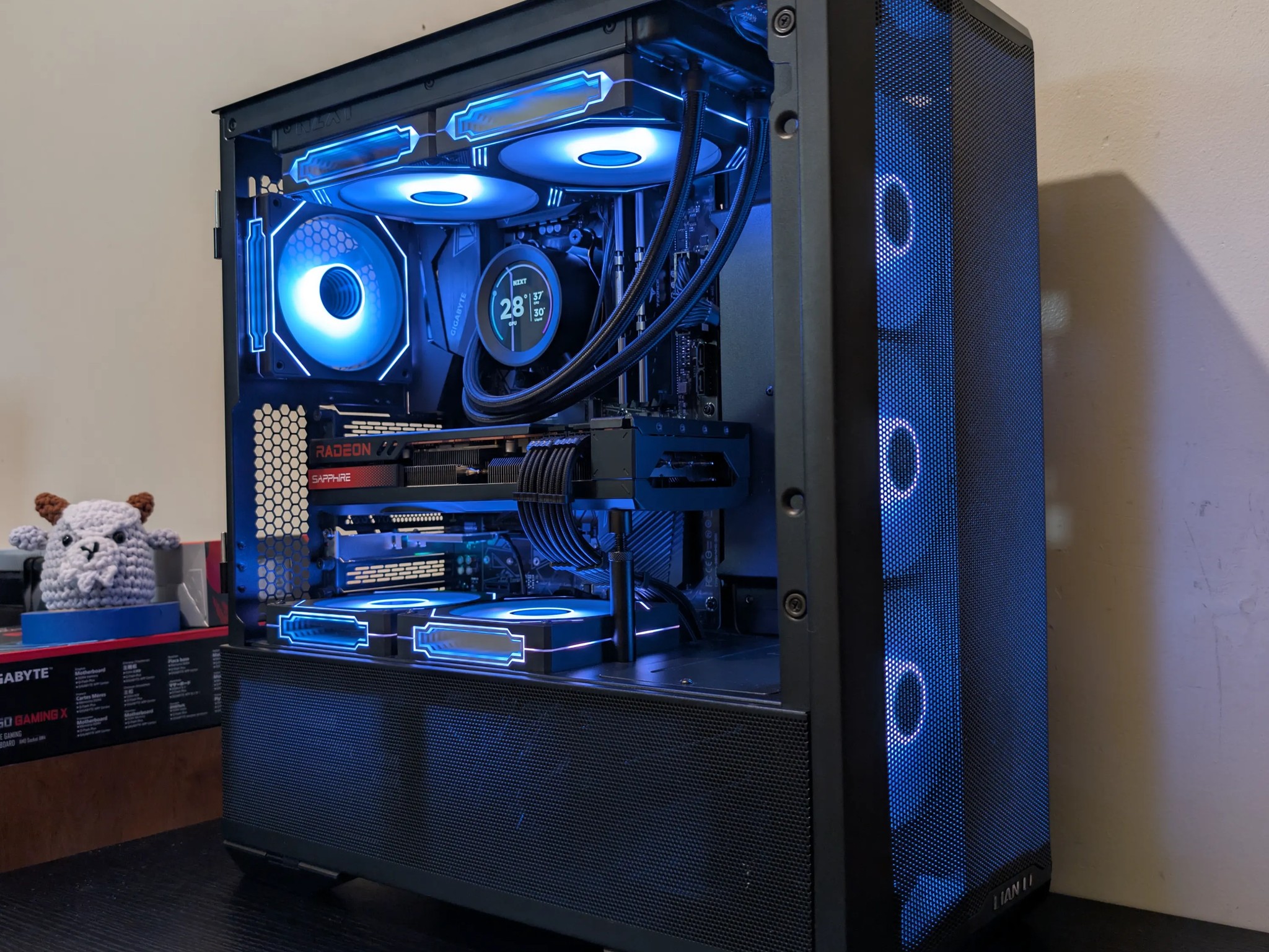 🔥Black RGB Gaming PC | RX 7800XT | Ryzen 7 5700X | 1TB SSD | 32GB RAM | WiFi 6 & Bluetooth🔥