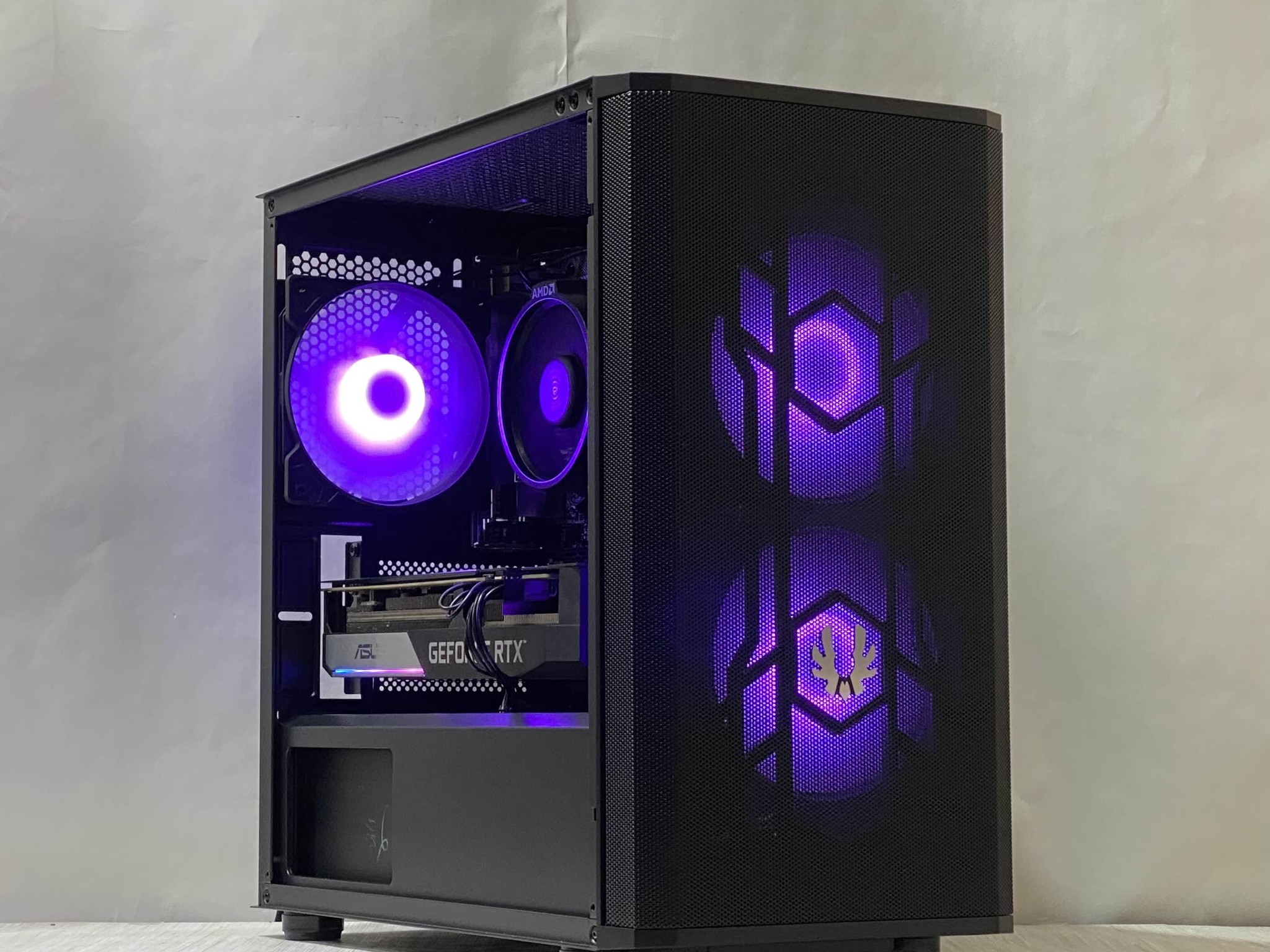 RTX 3060 Ti, Ryzen 5 5500, 16GB DDR4, 1TB NVMe SSD, WiFi - Custom Gaming PC
