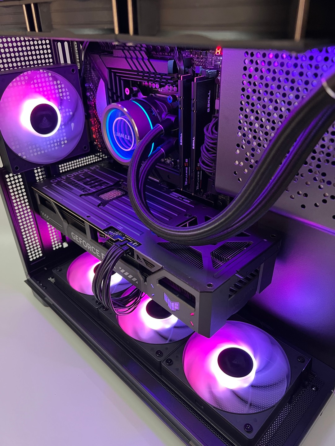 GeForce RTX 5070 Custom Gaming PC - Core i7-14700K 32gb DDR5 | Jawa