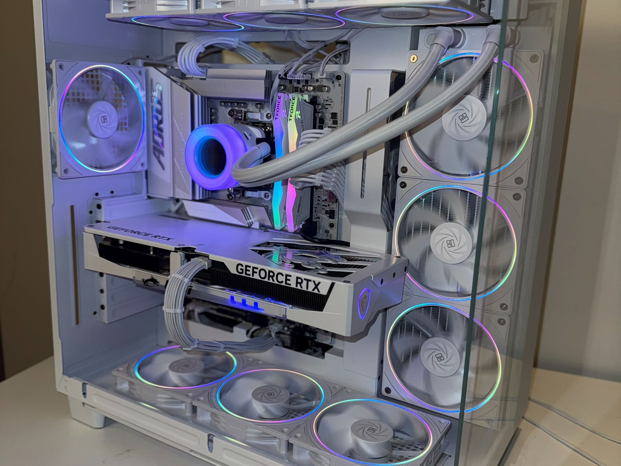 RTX 5070 Ti | Ryzen 7 7800X3D | 32gb DDR5 | 1tb NVME 🧊
