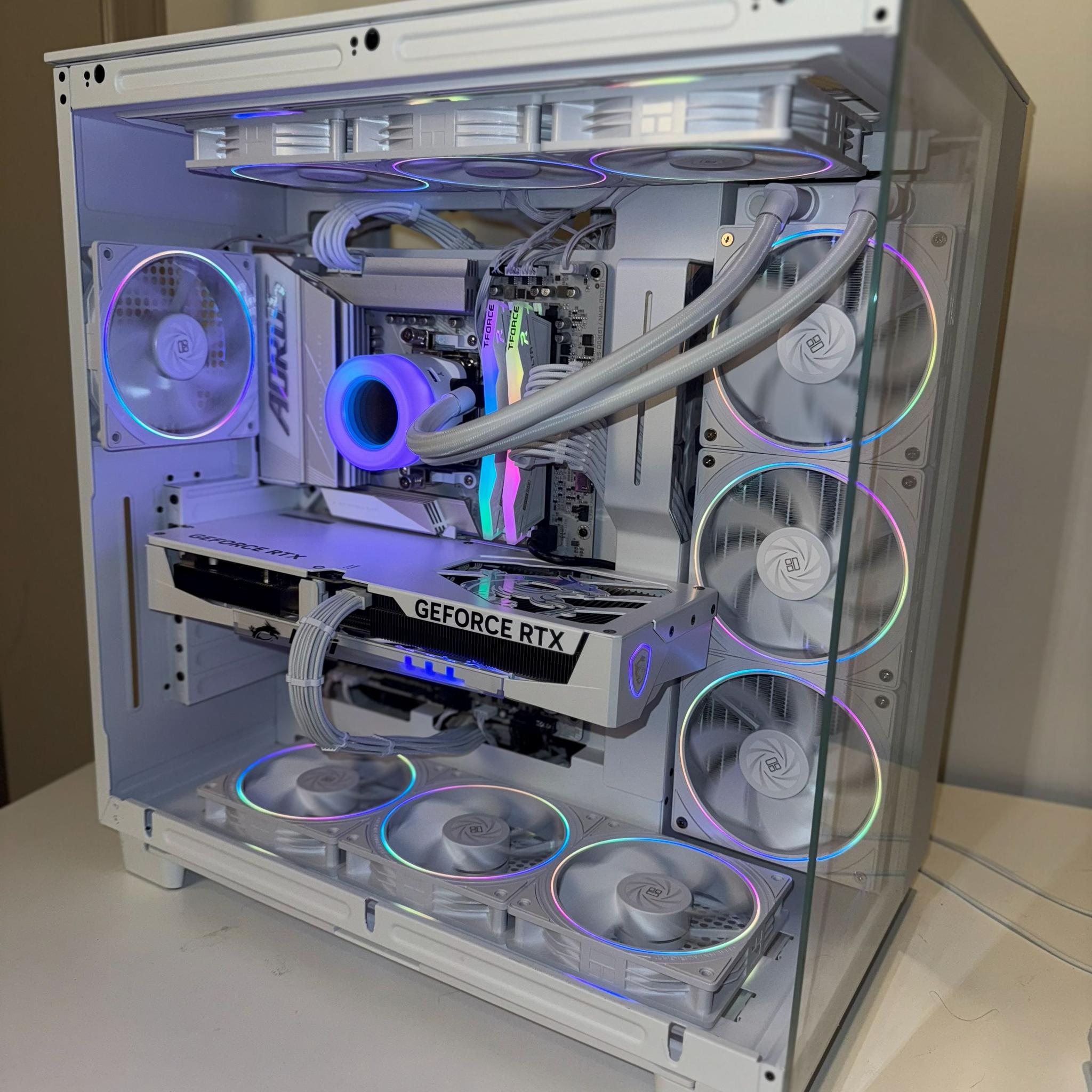 RTX 5070 Ti | Ryzen 7 7800X3D | 32gb DDR5 | 1tb NVME 🧊